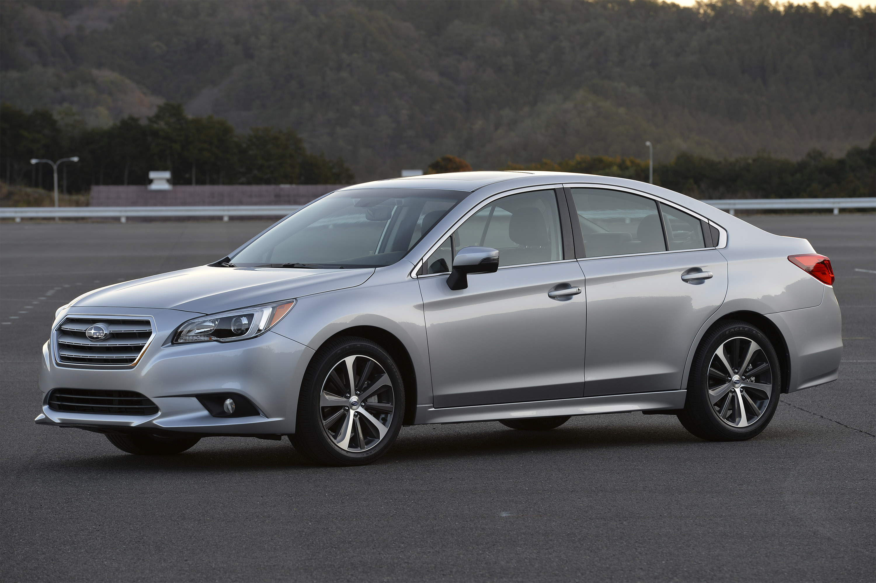 2015 Subaru Legacy - HD Pictures @ carsinvasion.com