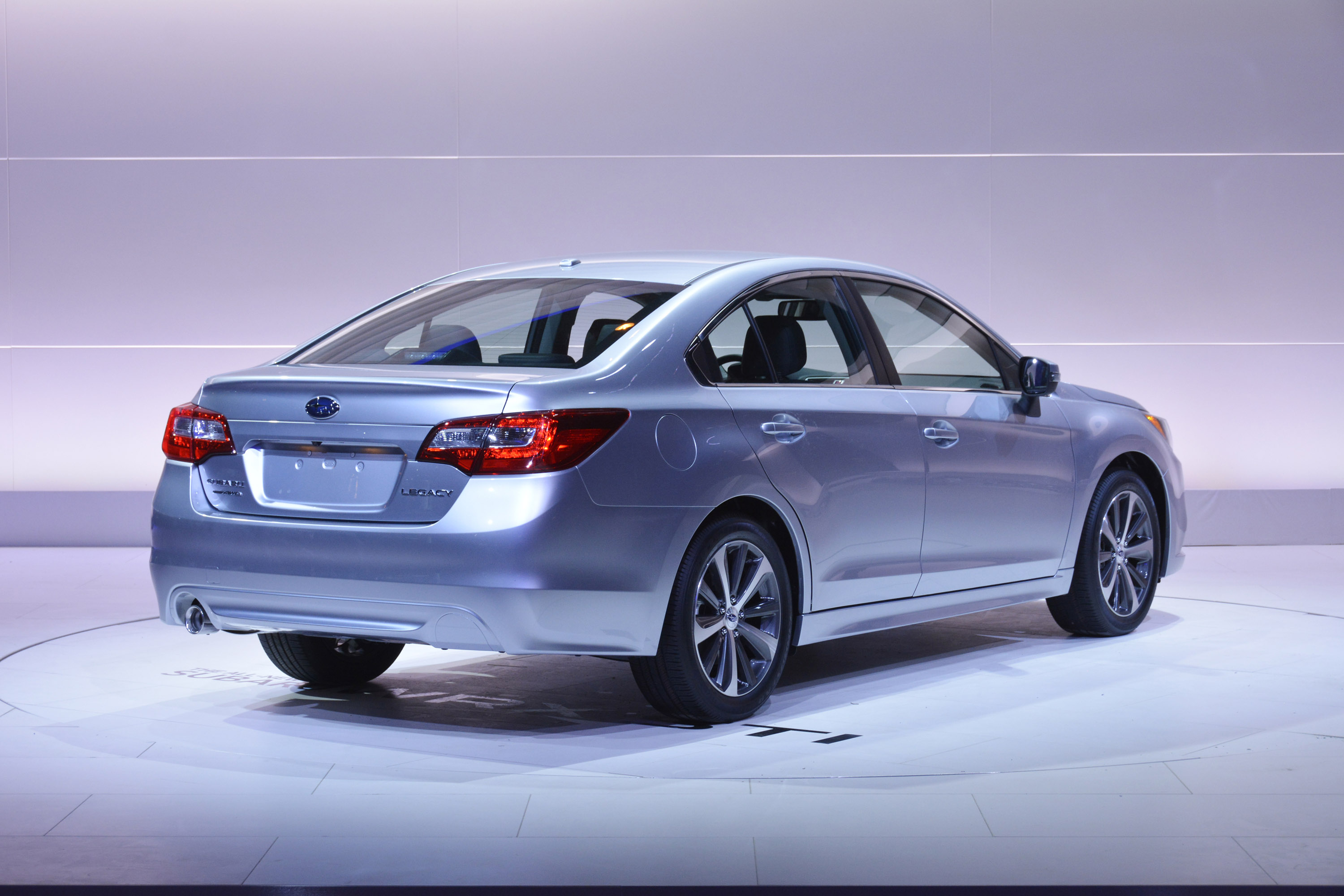 Subaru Legacy photo #20