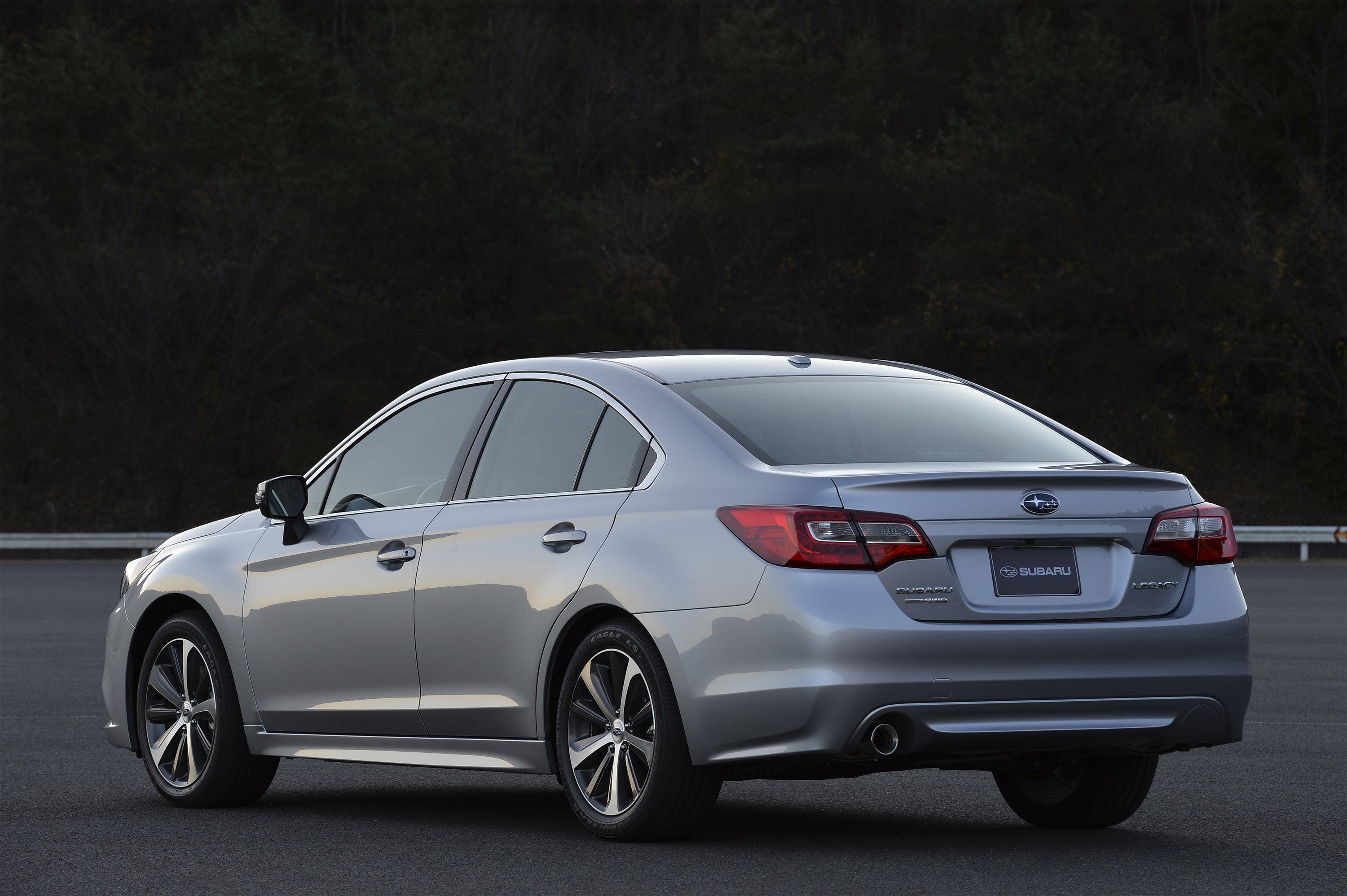 Subaru Legacy photo #22