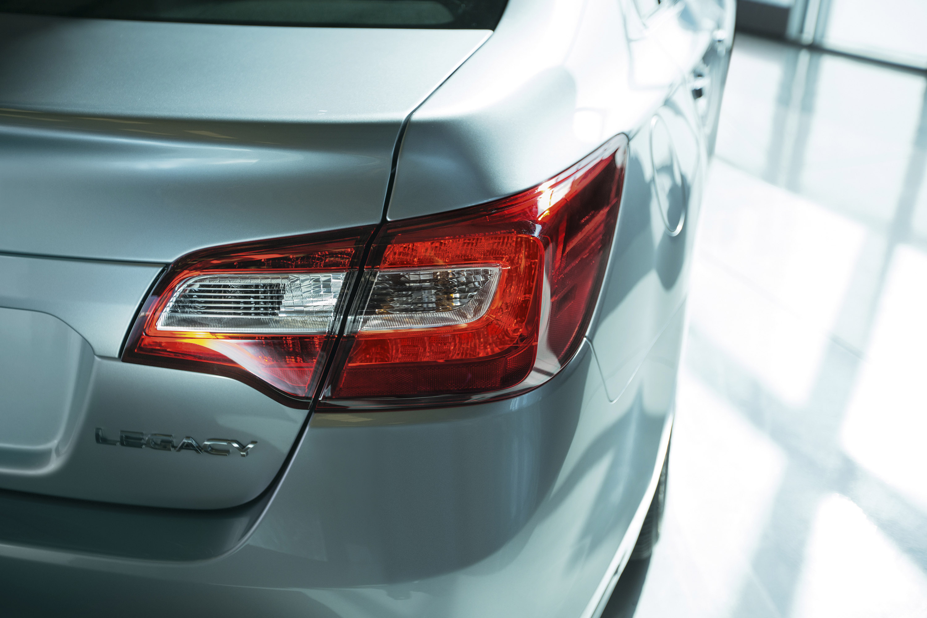 Subaru Legacy photo #33