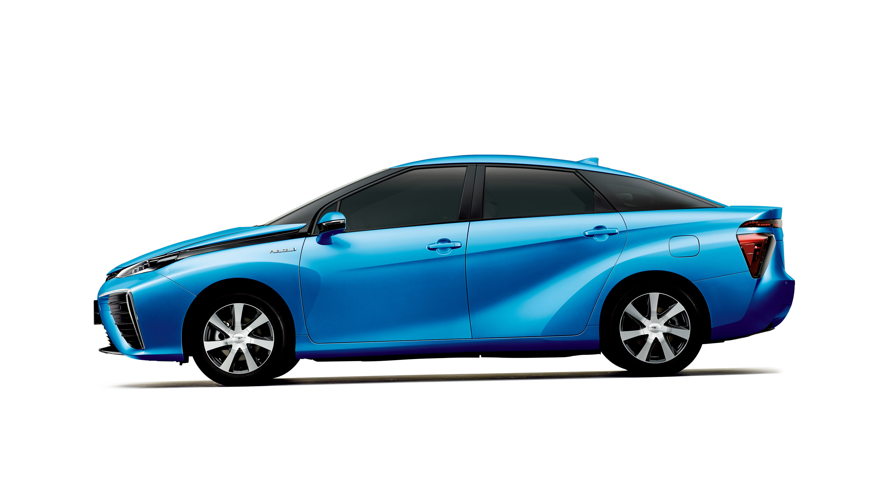 Toyota Fuel Cell Sedan photo #3