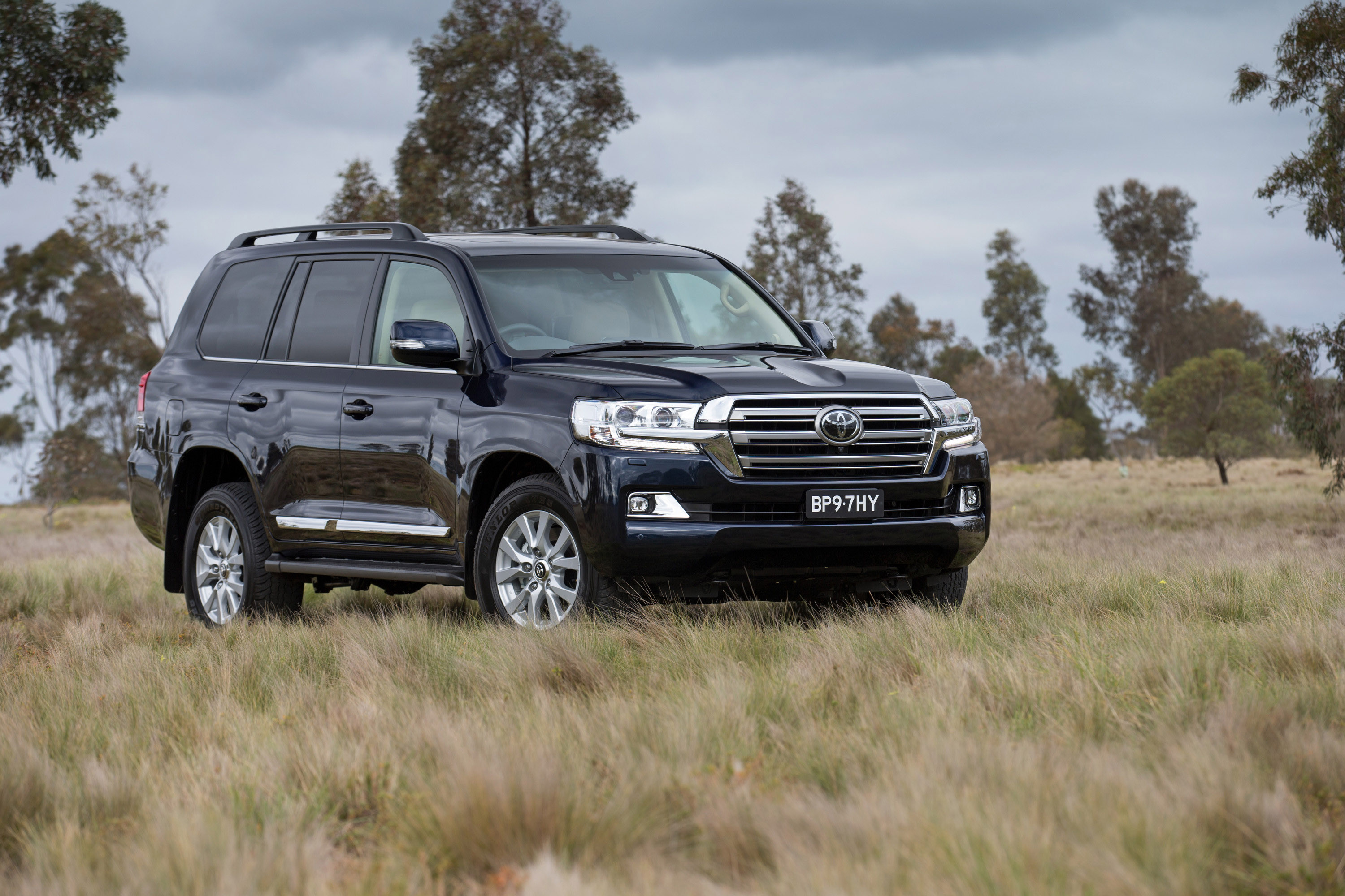 Toyota Land Cruiser Facelift photo #1