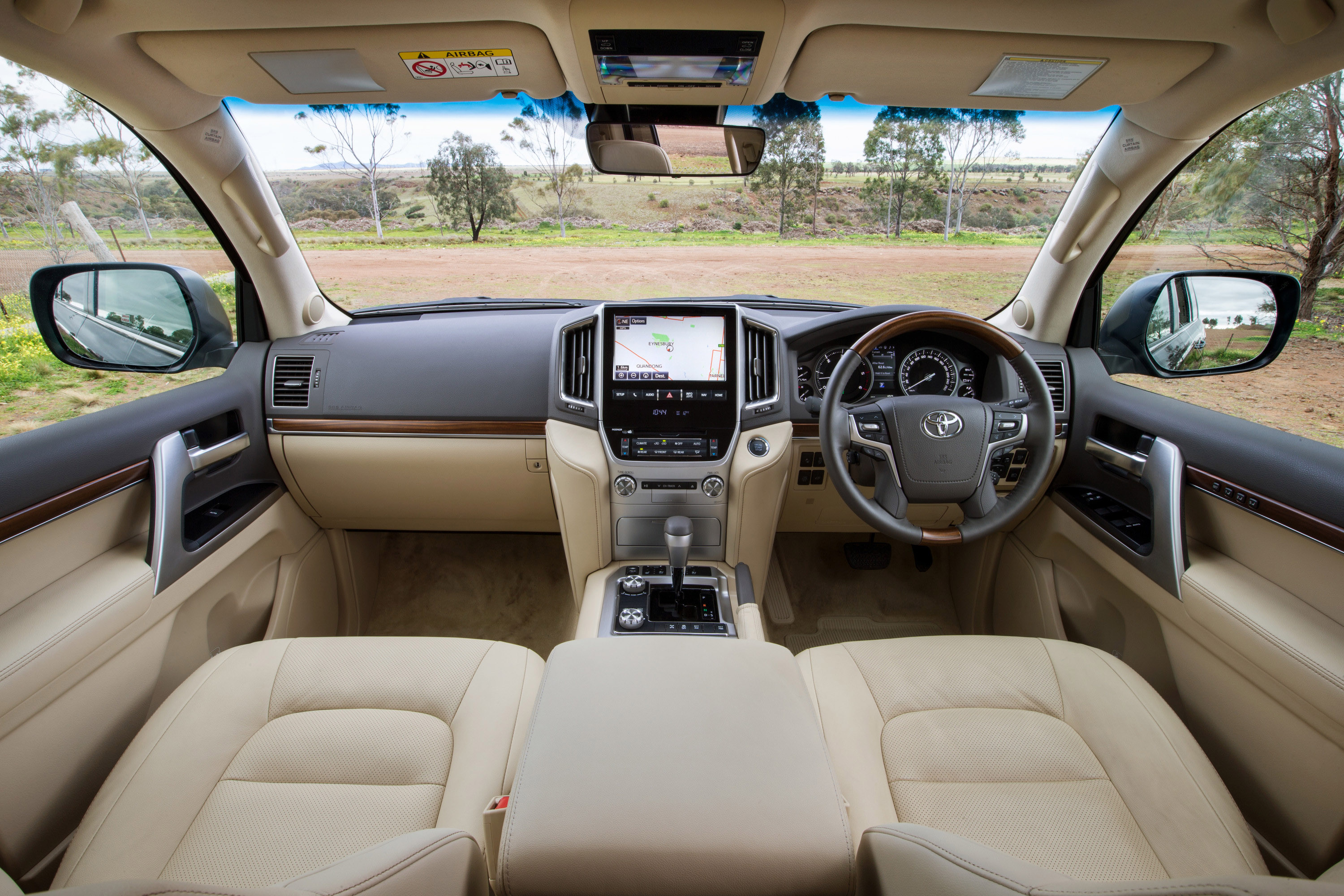 Toyota Land Cruiser Facelift photo #6