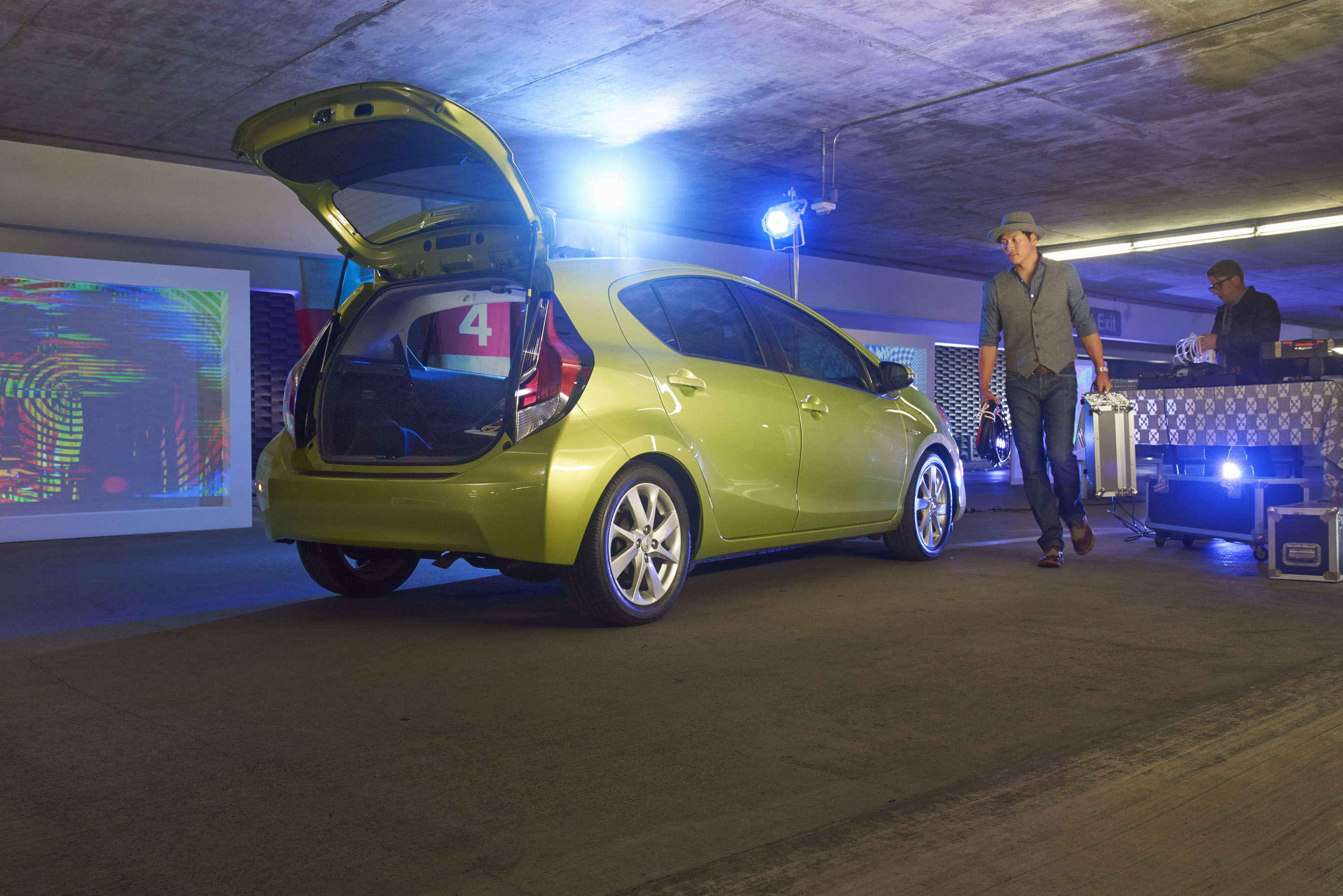 Toyota Prius c photo #5