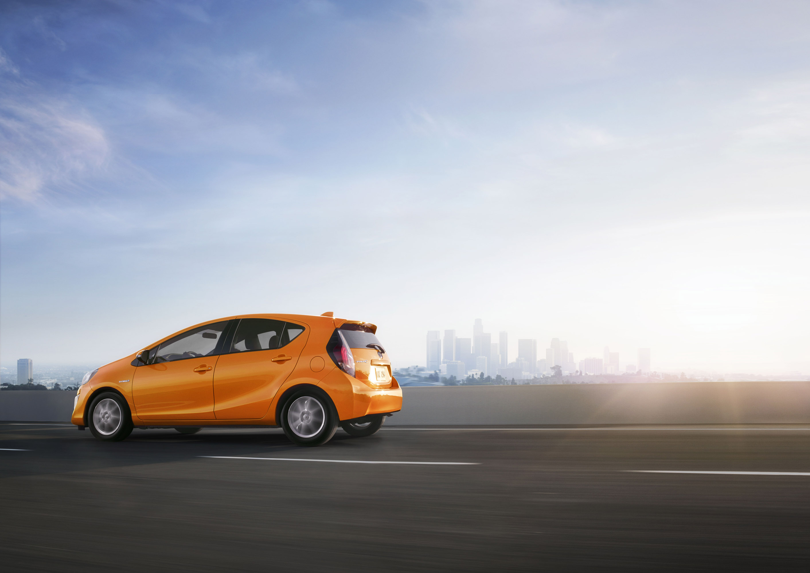 Toyota Prius c photo #6
