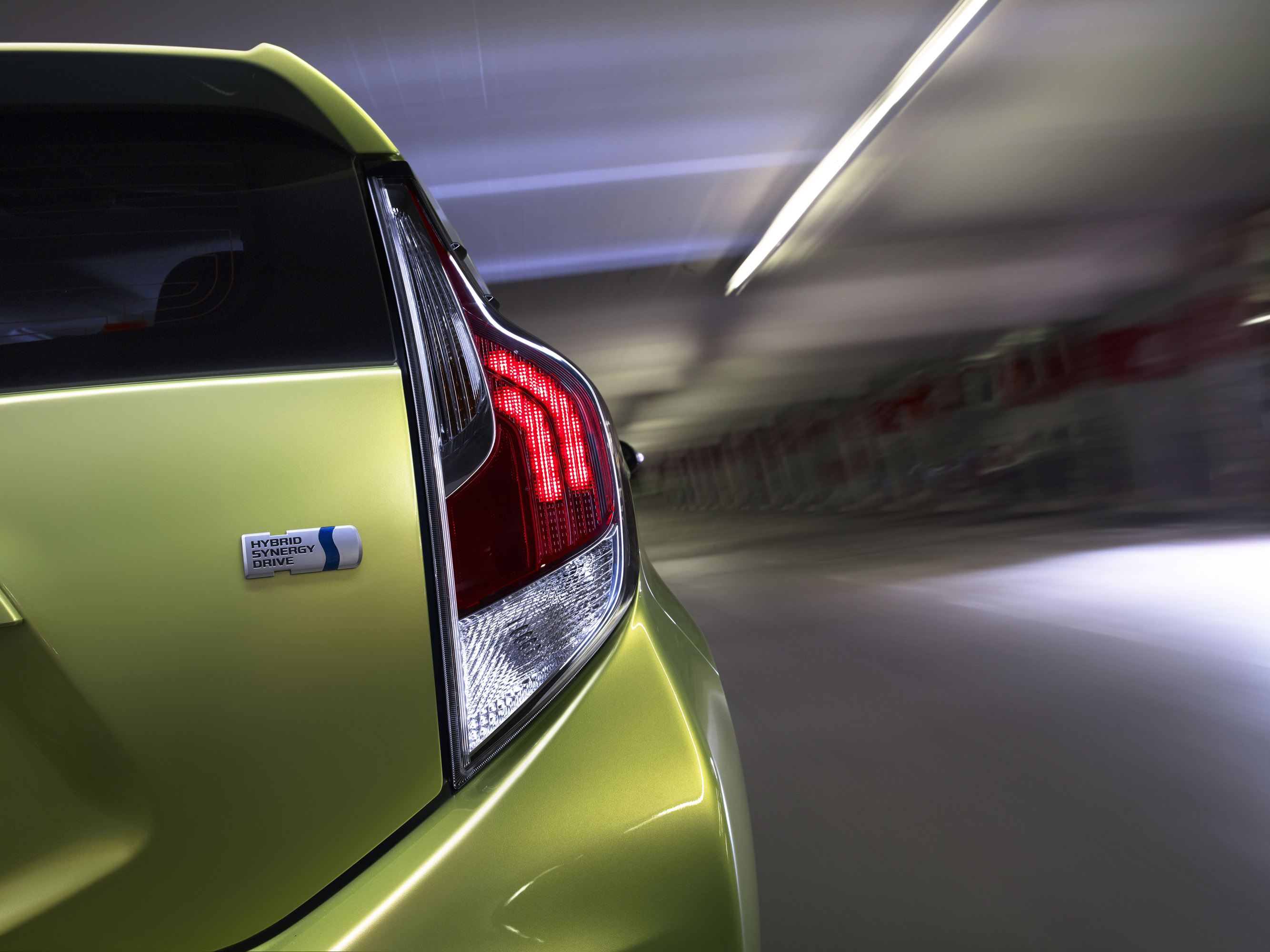 Toyota Prius c photo #9