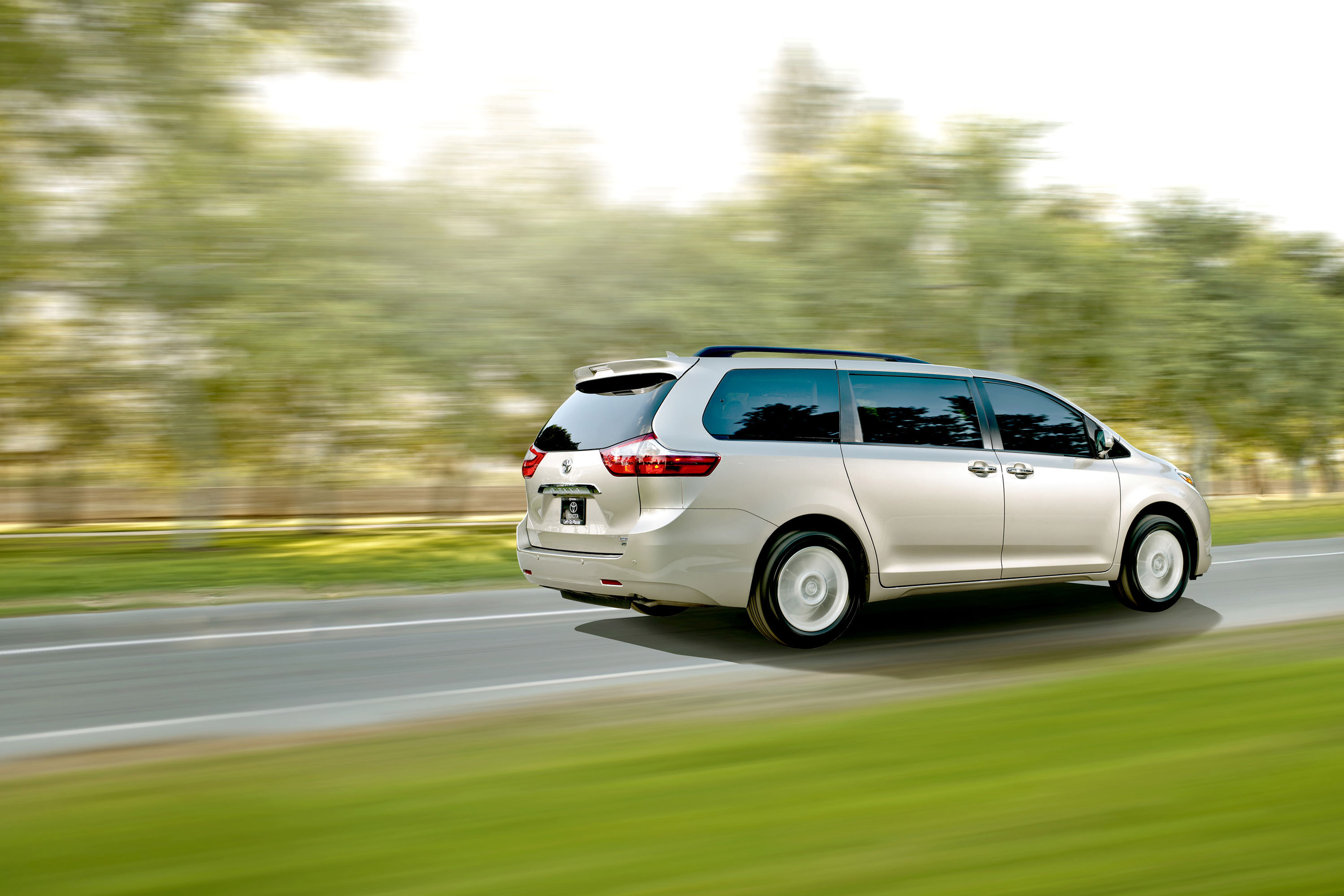 Toyota Sienna photo #9