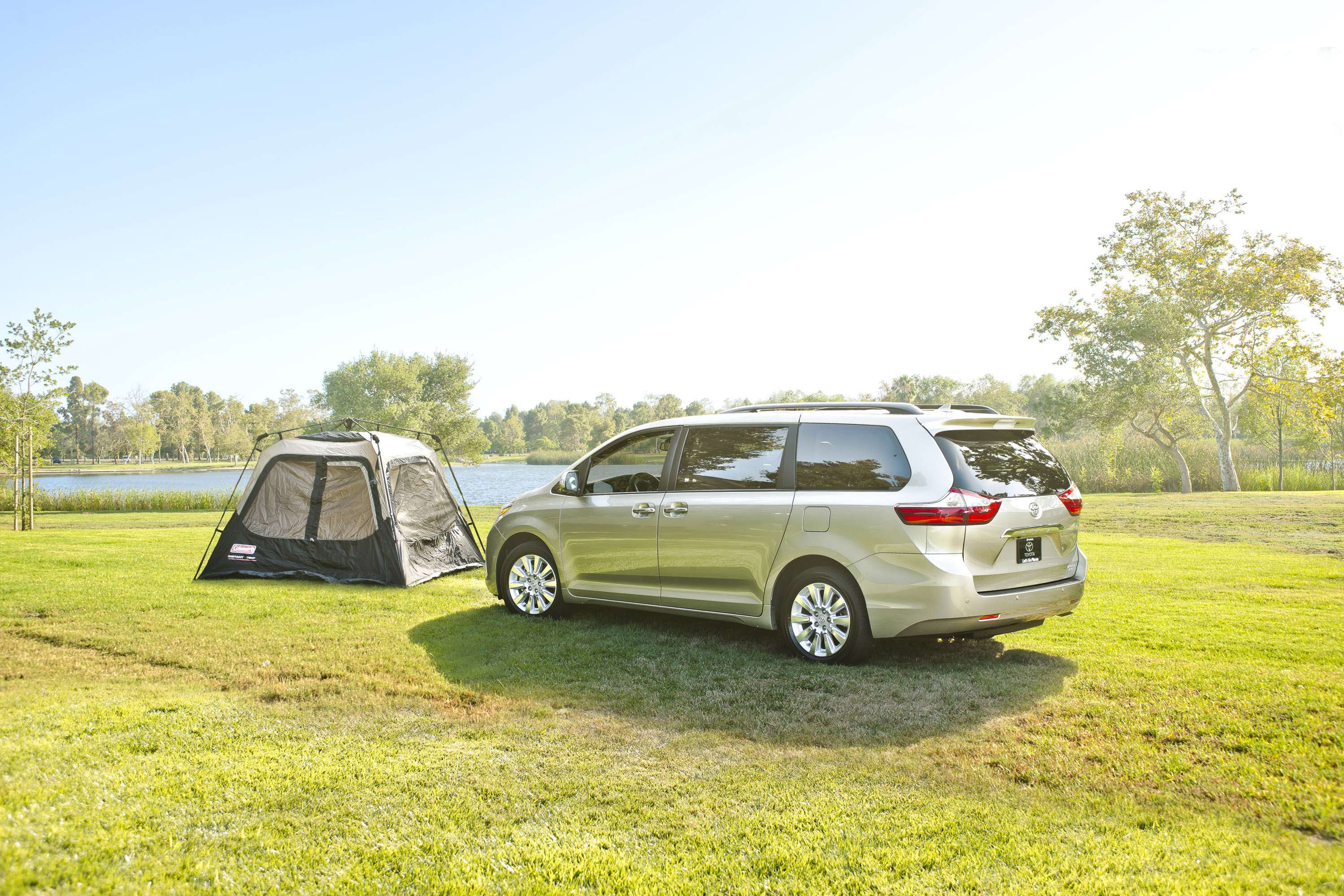 Toyota Sienna photo #12