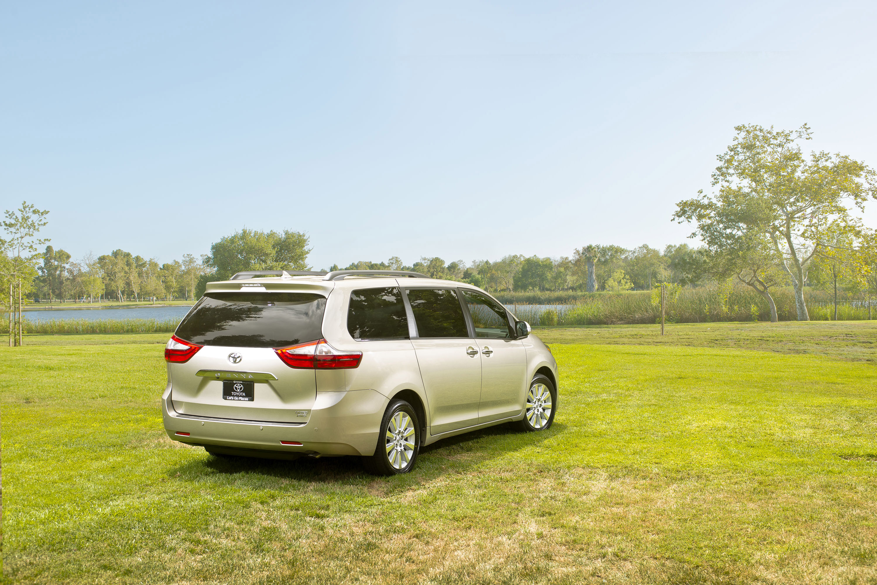 Toyota Sienna photo #13