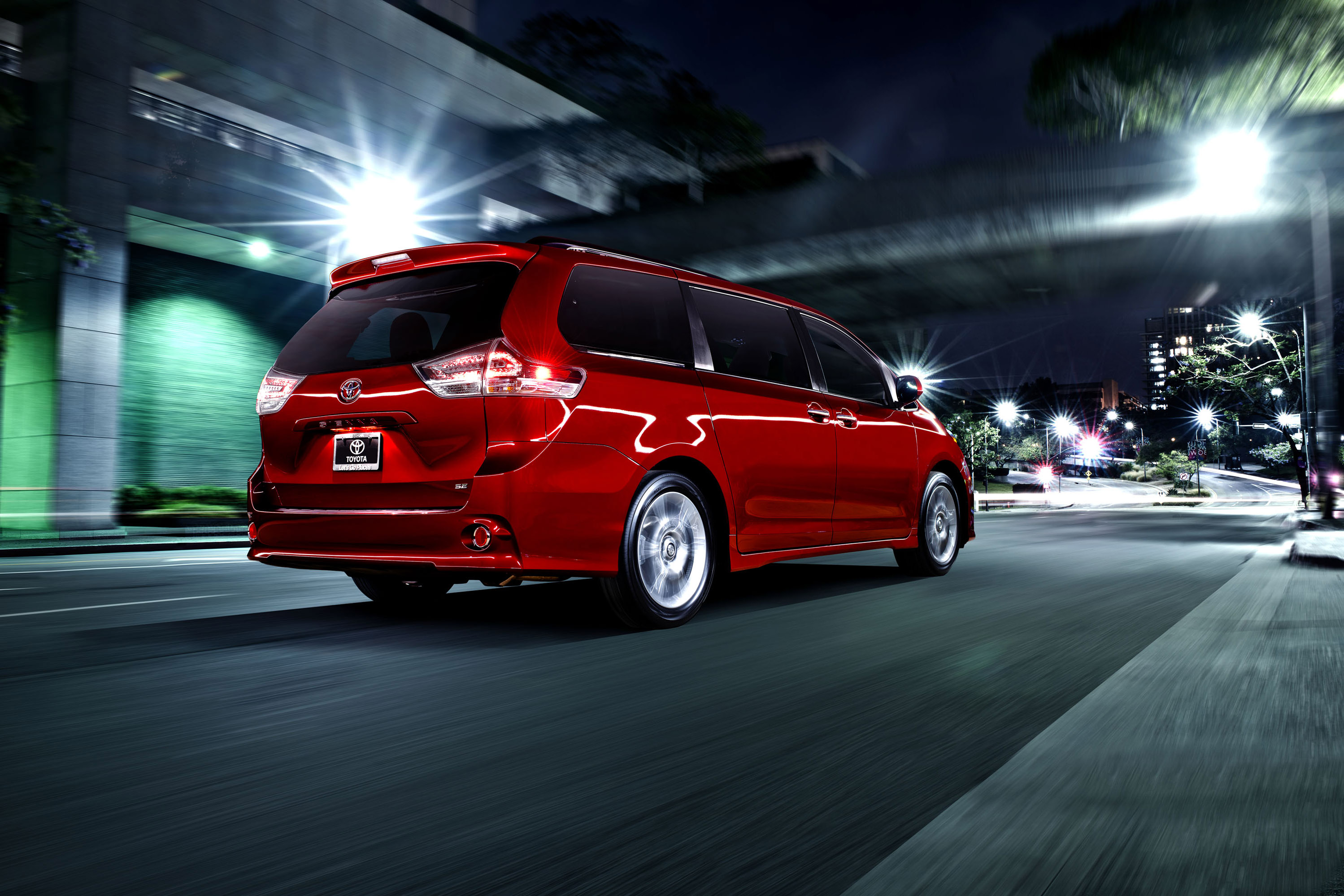 Toyota Sienna photo #15
