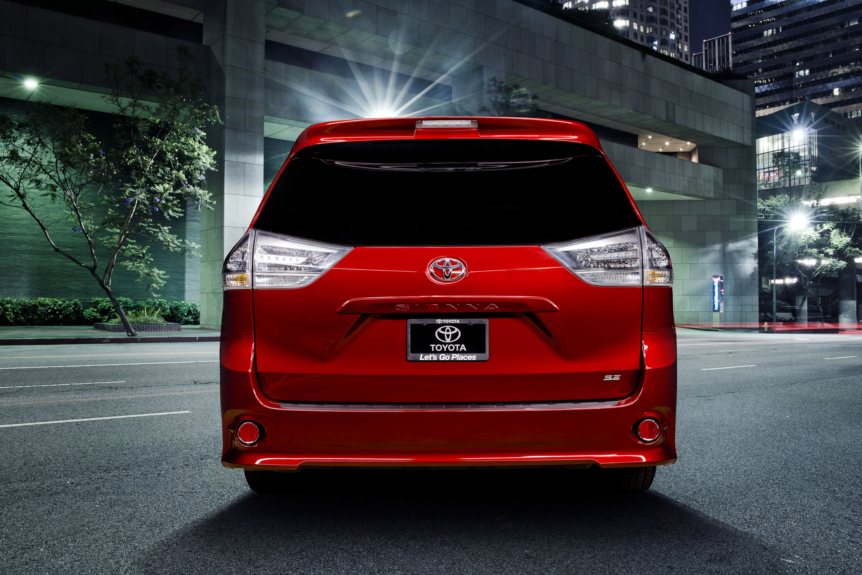 Toyota Sienna photo #16