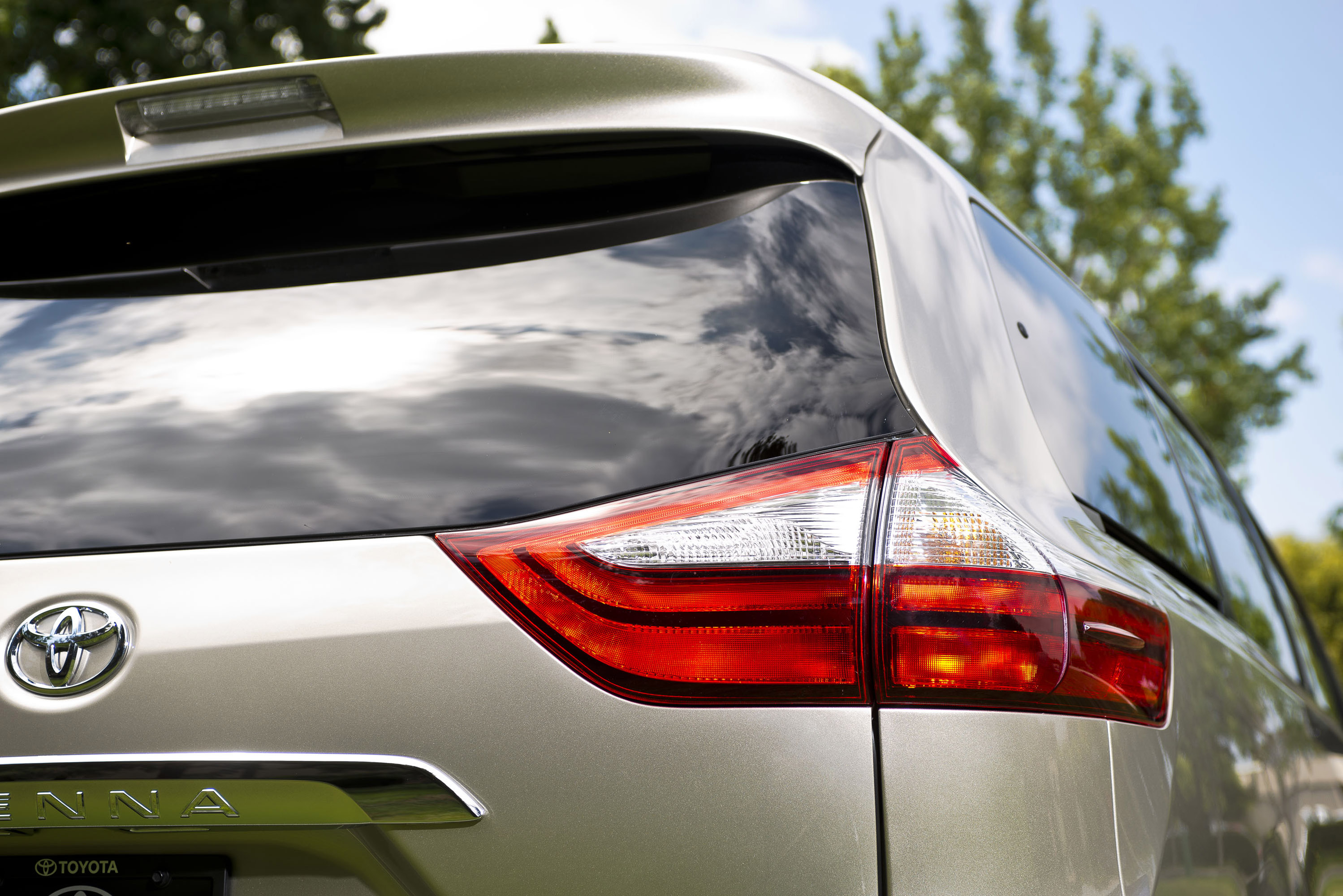 Toyota Sienna photo #26