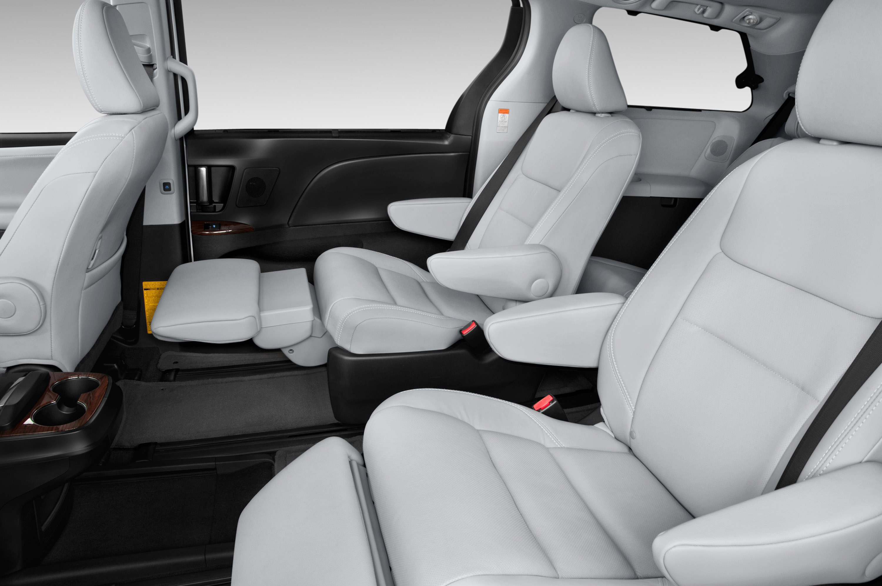 Toyota Sienna photo #45