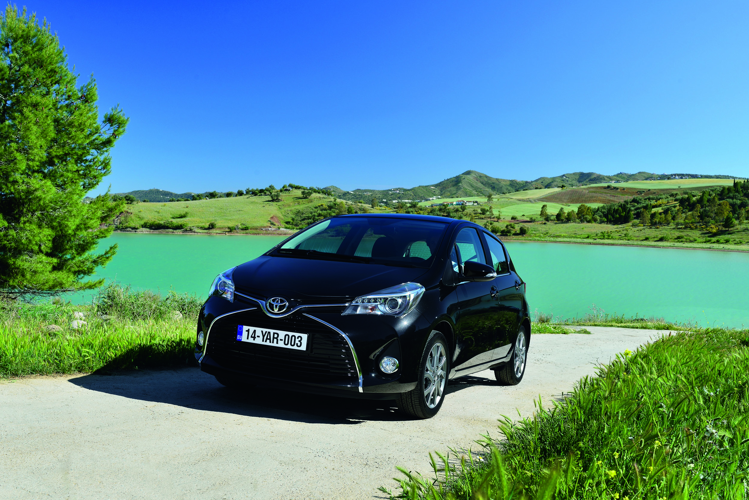 Toyota Yaris photo #5