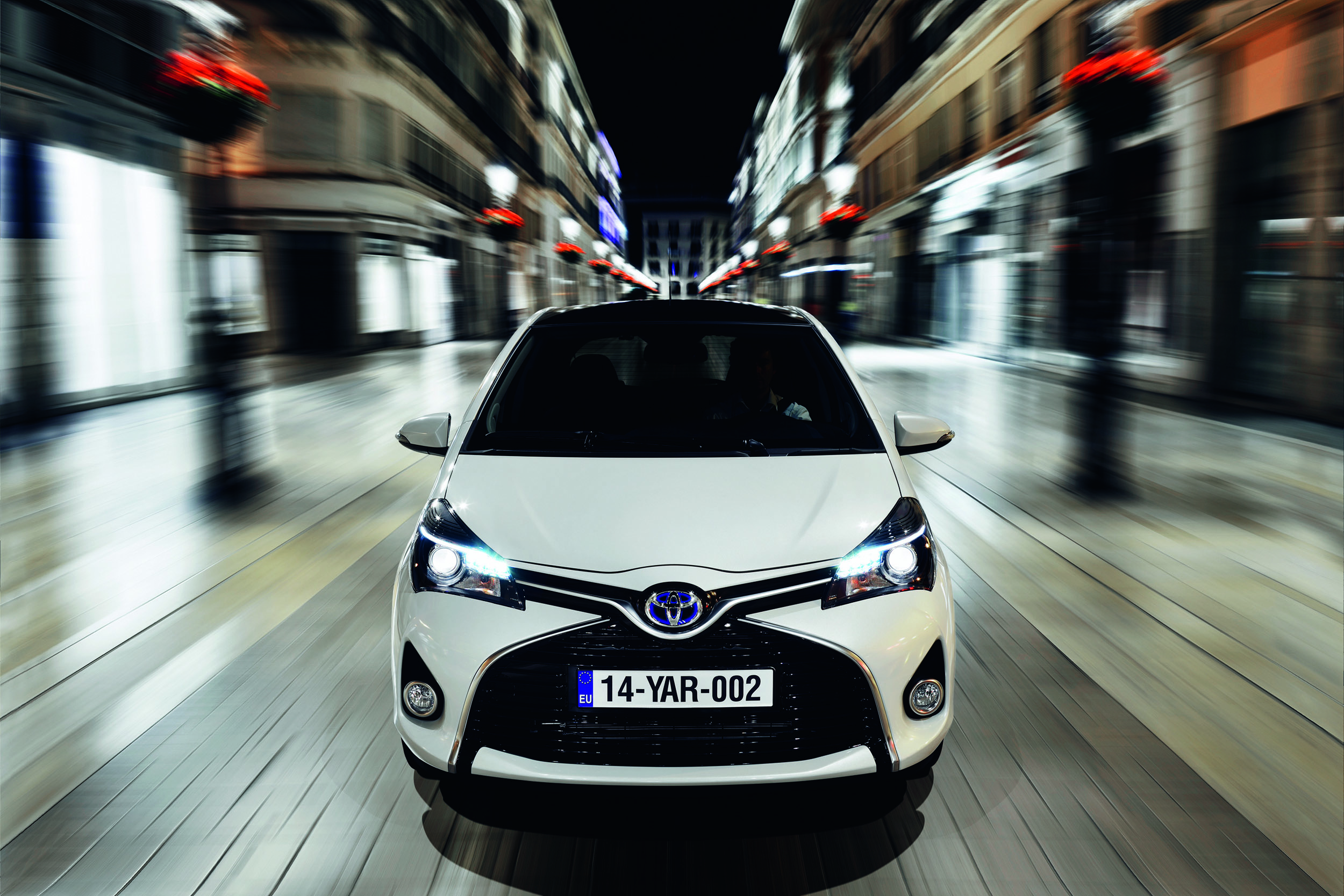 Toyota Yaris photo #8