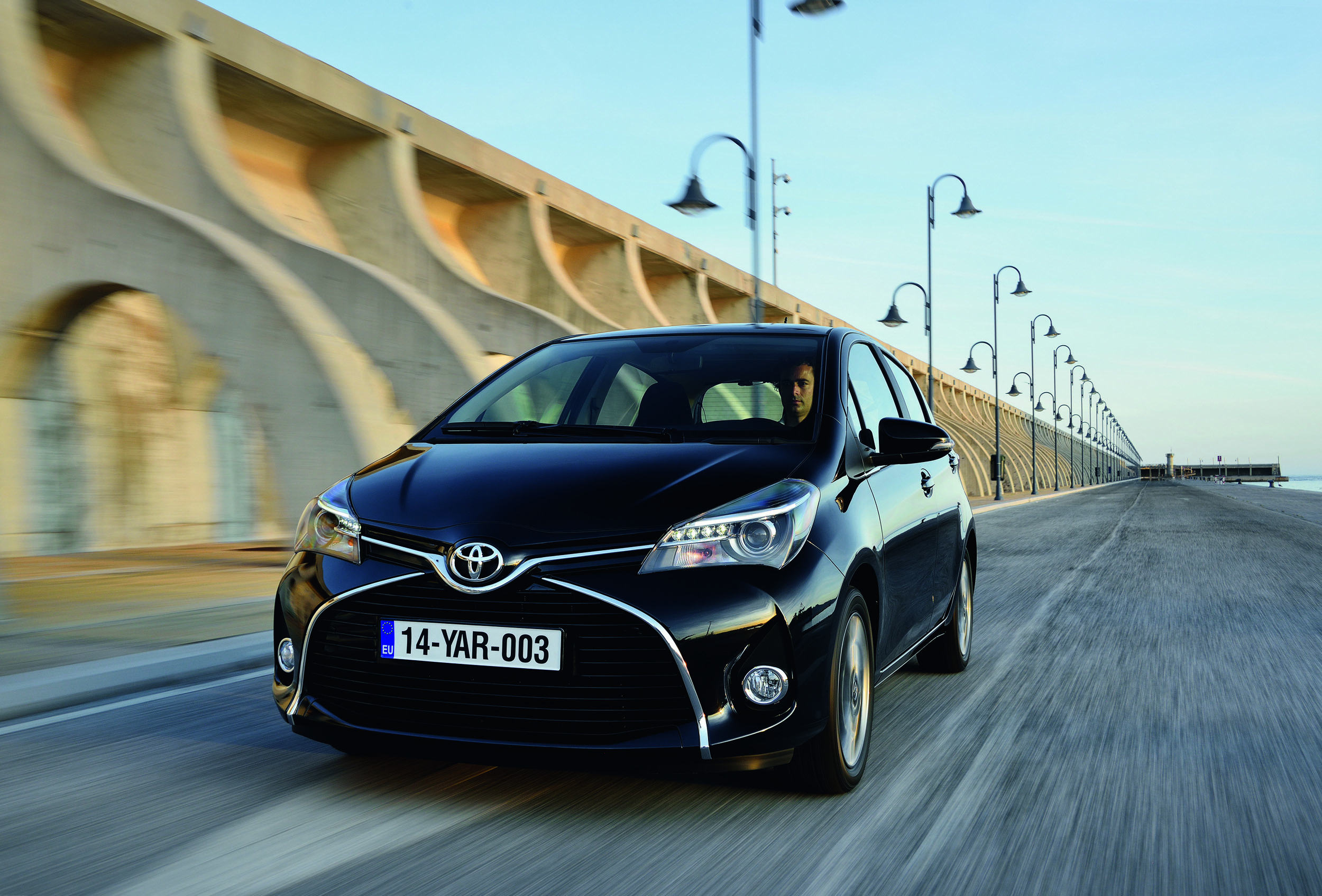 Toyota Yaris photo #10