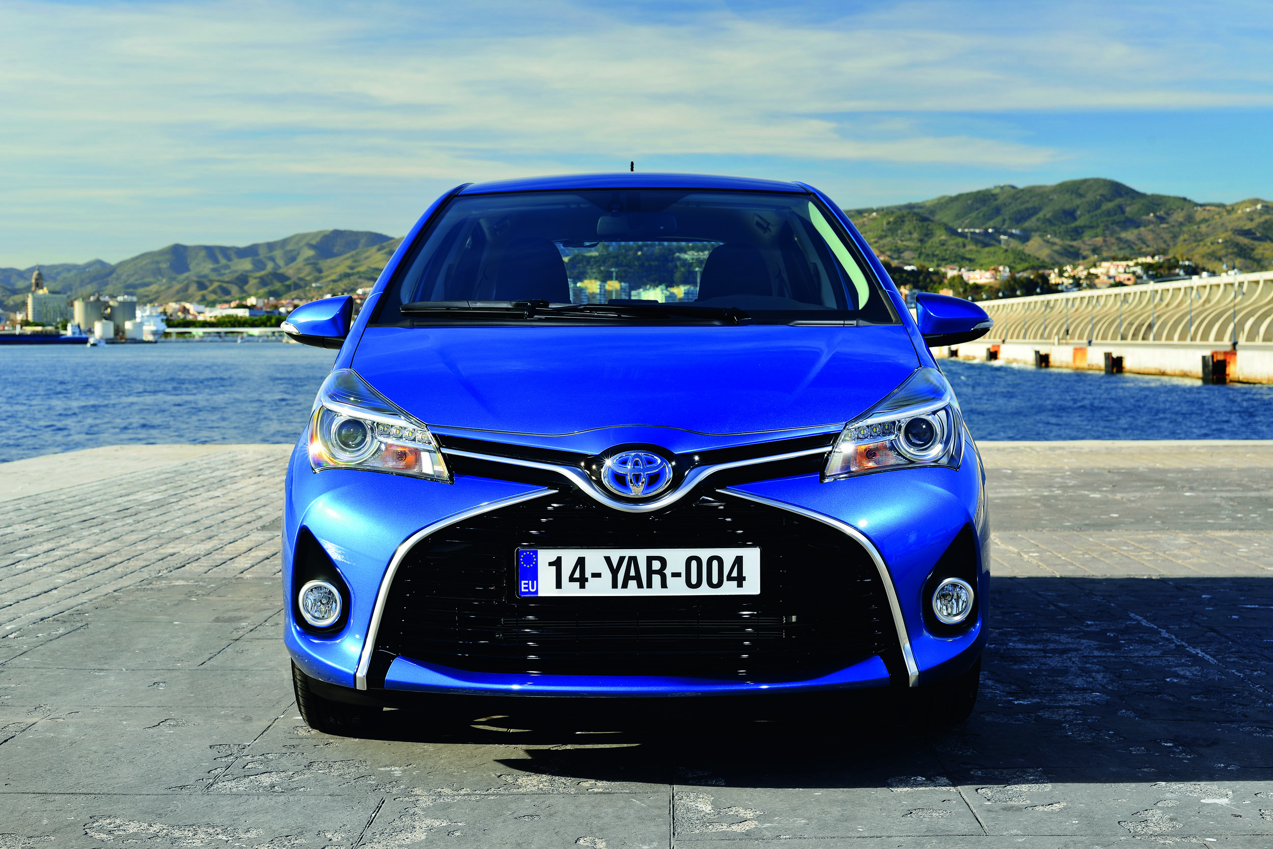Toyota Yaris photo #11