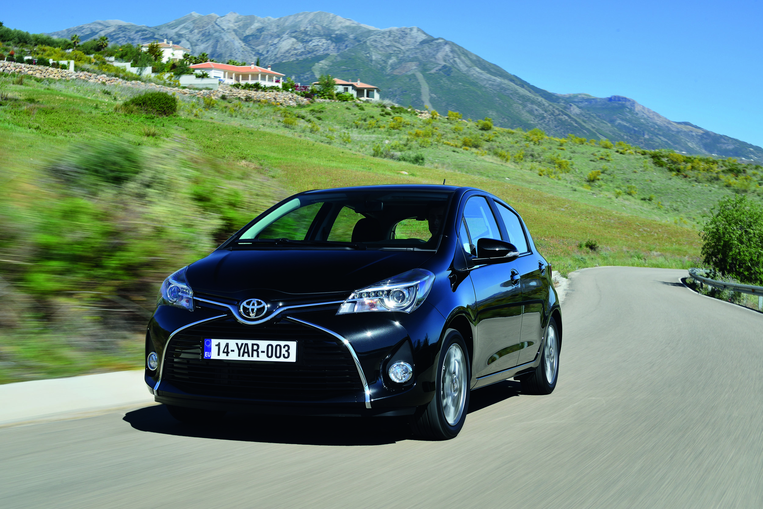 Toyota Yaris photo #13