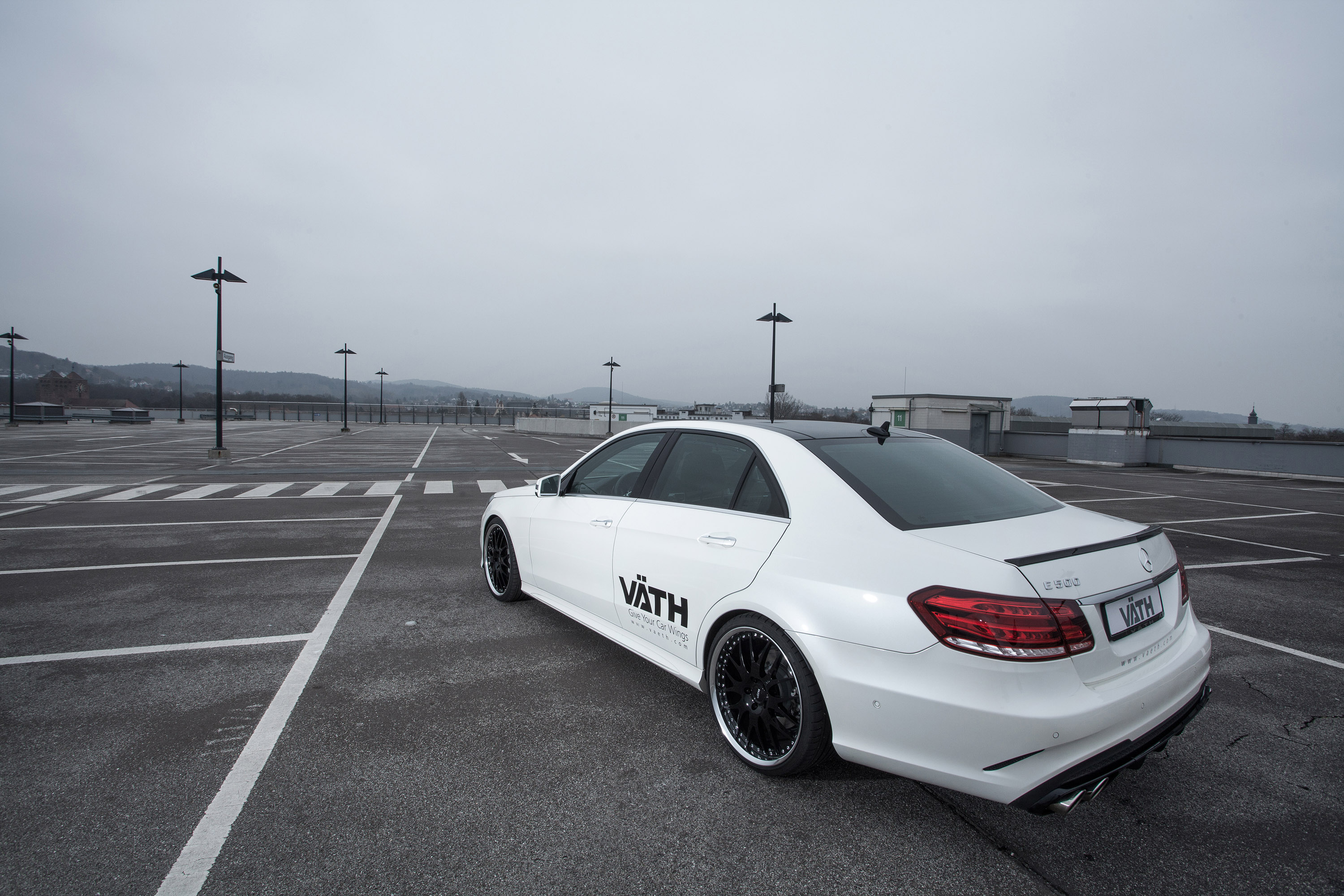 VATH Mercedes-Benz E500 photo #15