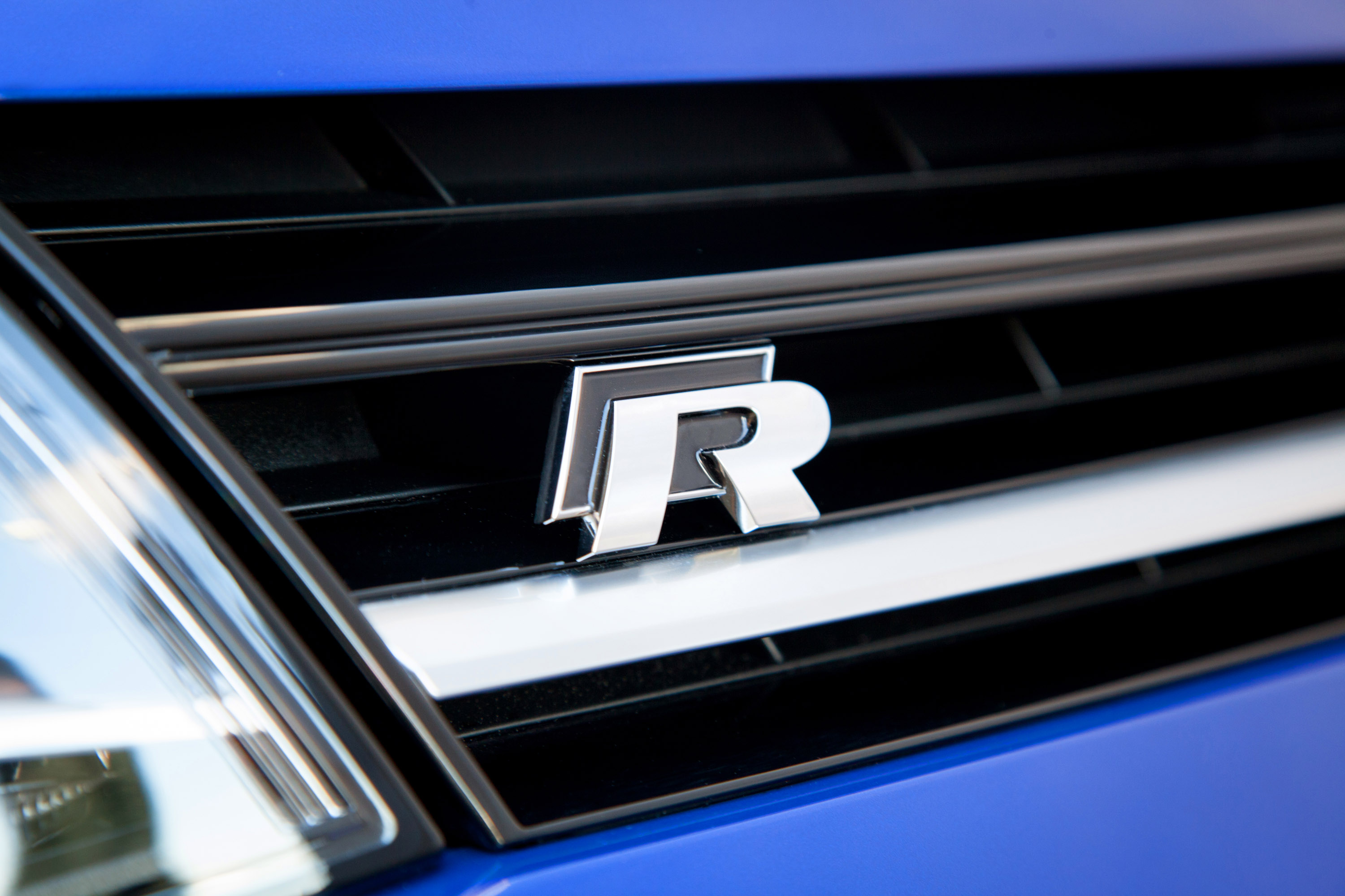 Volkswagen Golf R Variant photo #7