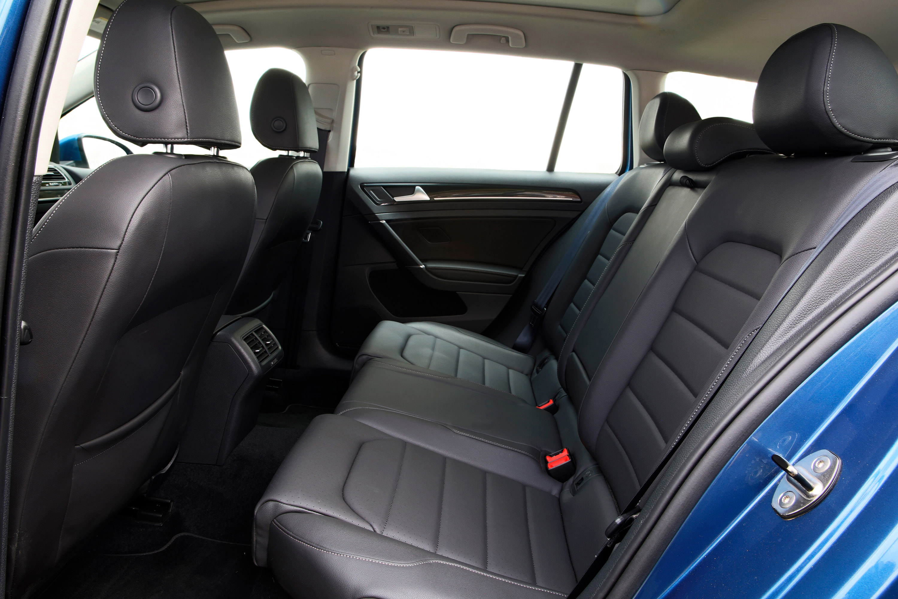Volkswagen Golf SportWagen photo #62