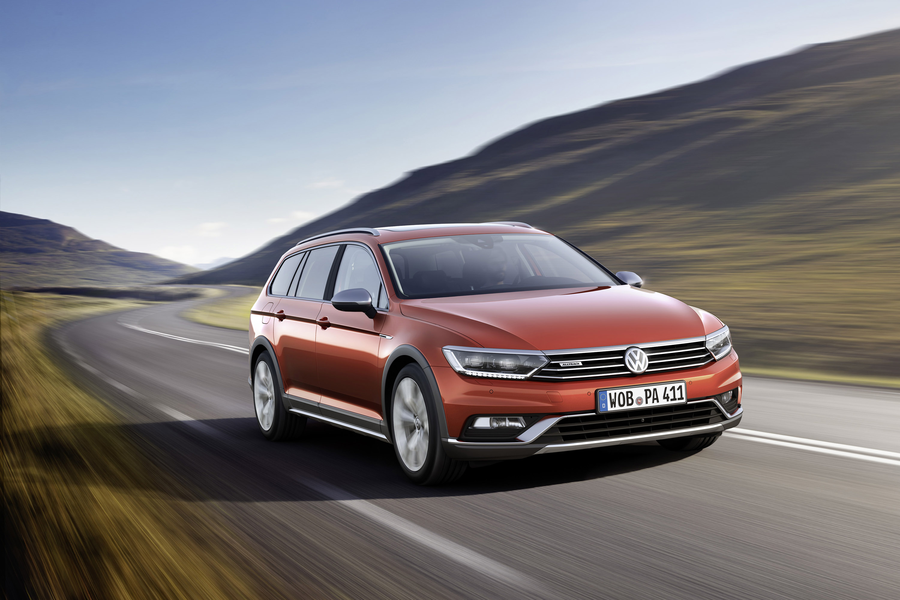 Volkswagen Passat Alltrack photo #2