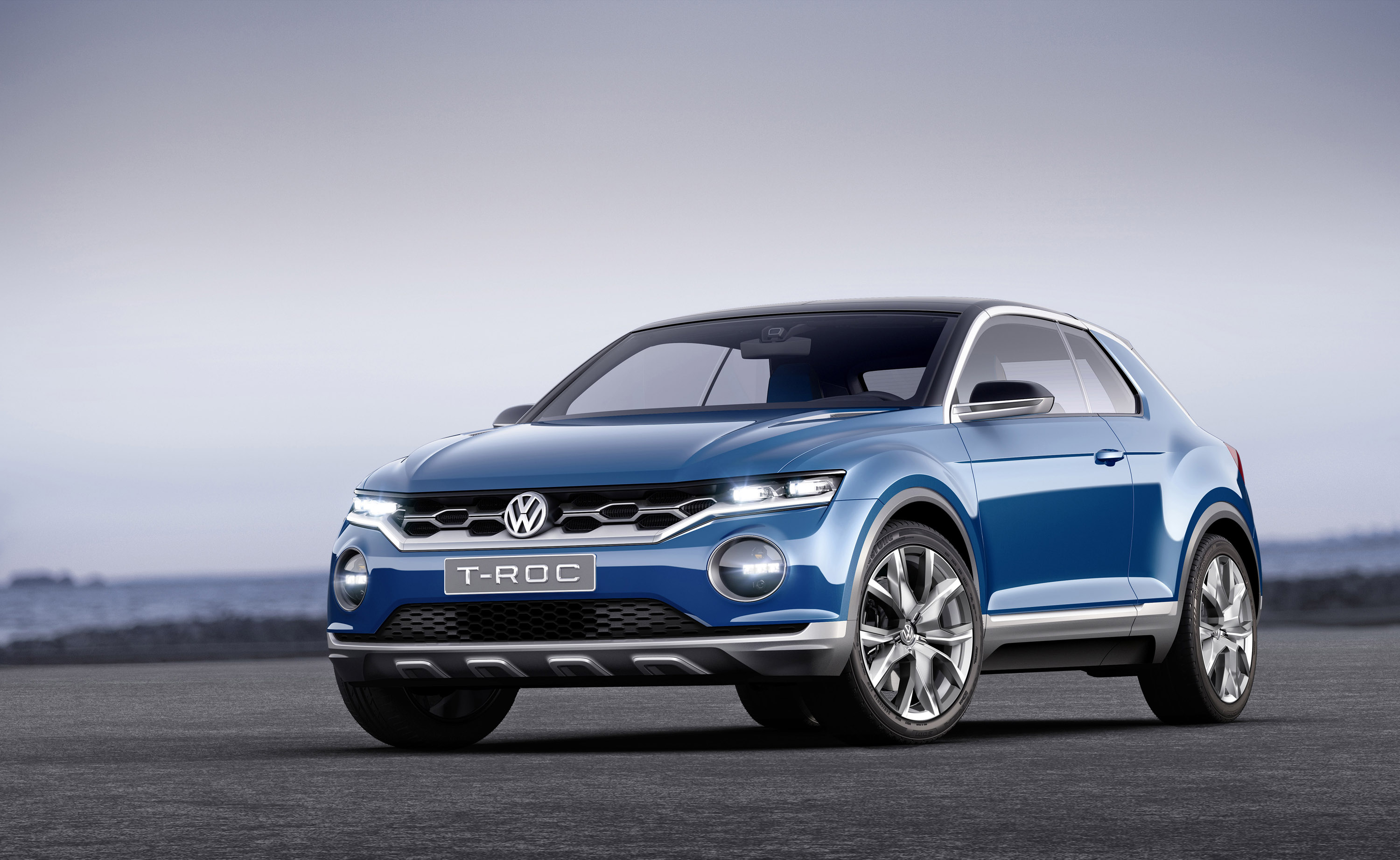 Volkswagen T-ROC photo #2