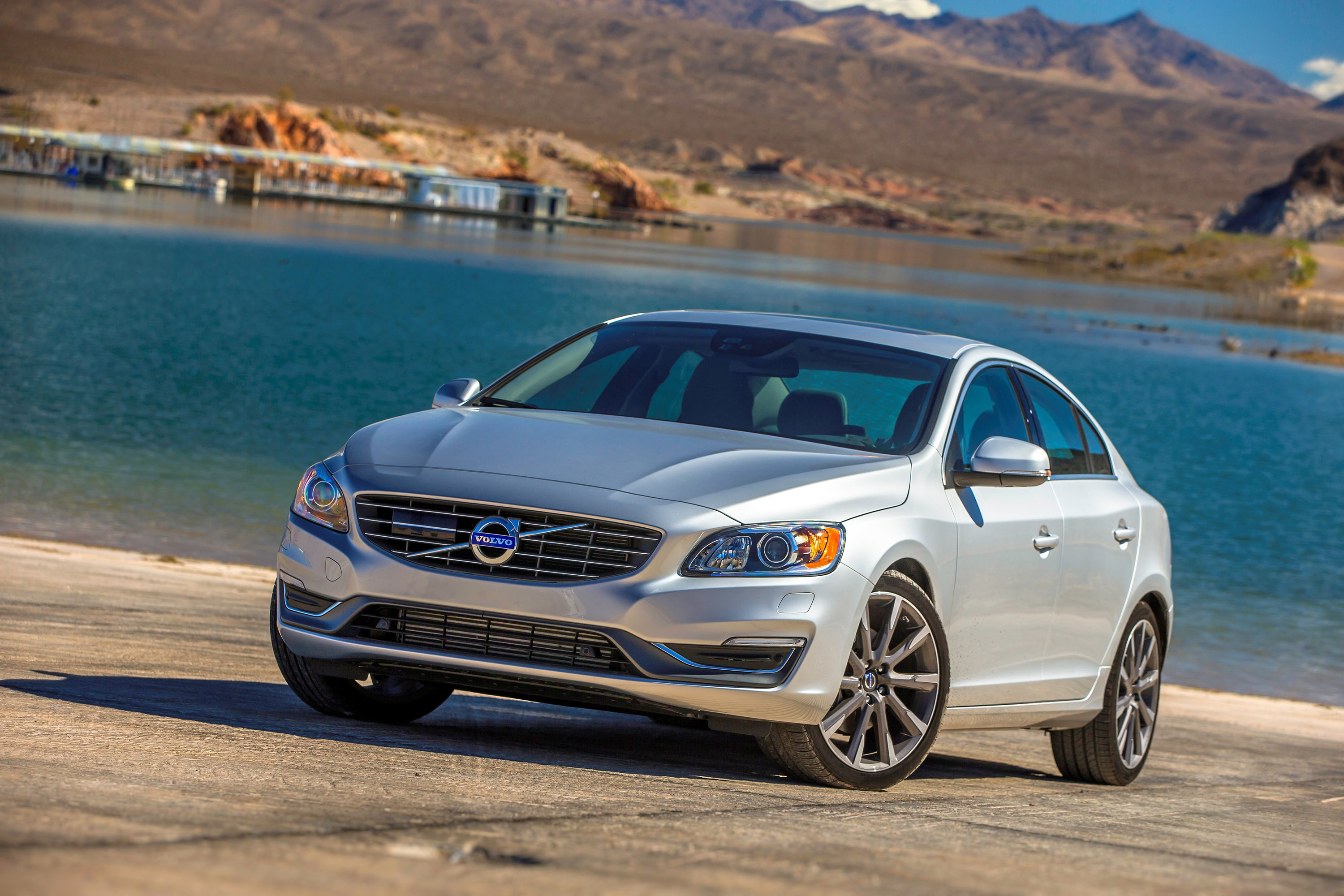 Volvo S60 photo #1