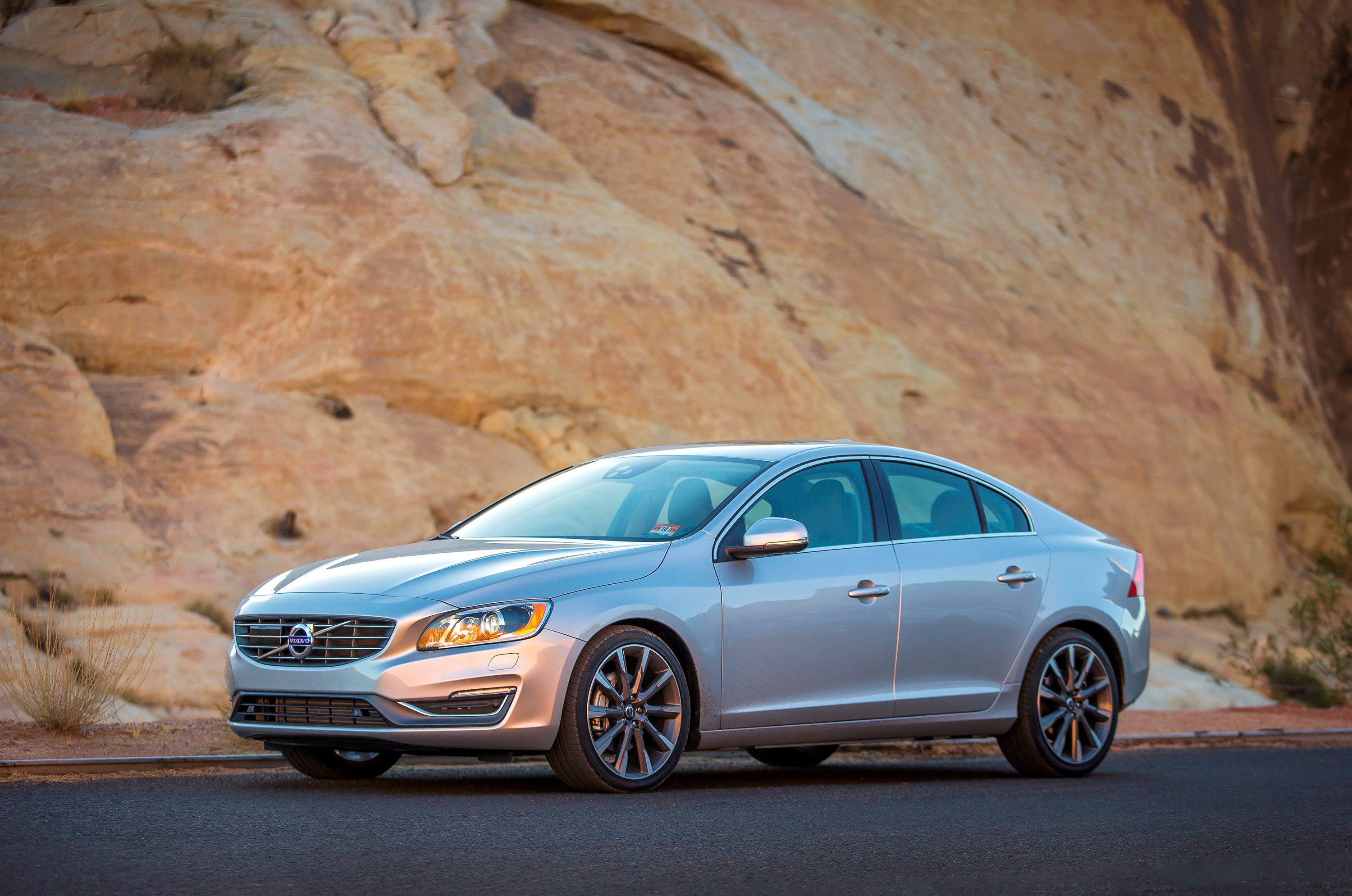 Volvo S60 photo #4