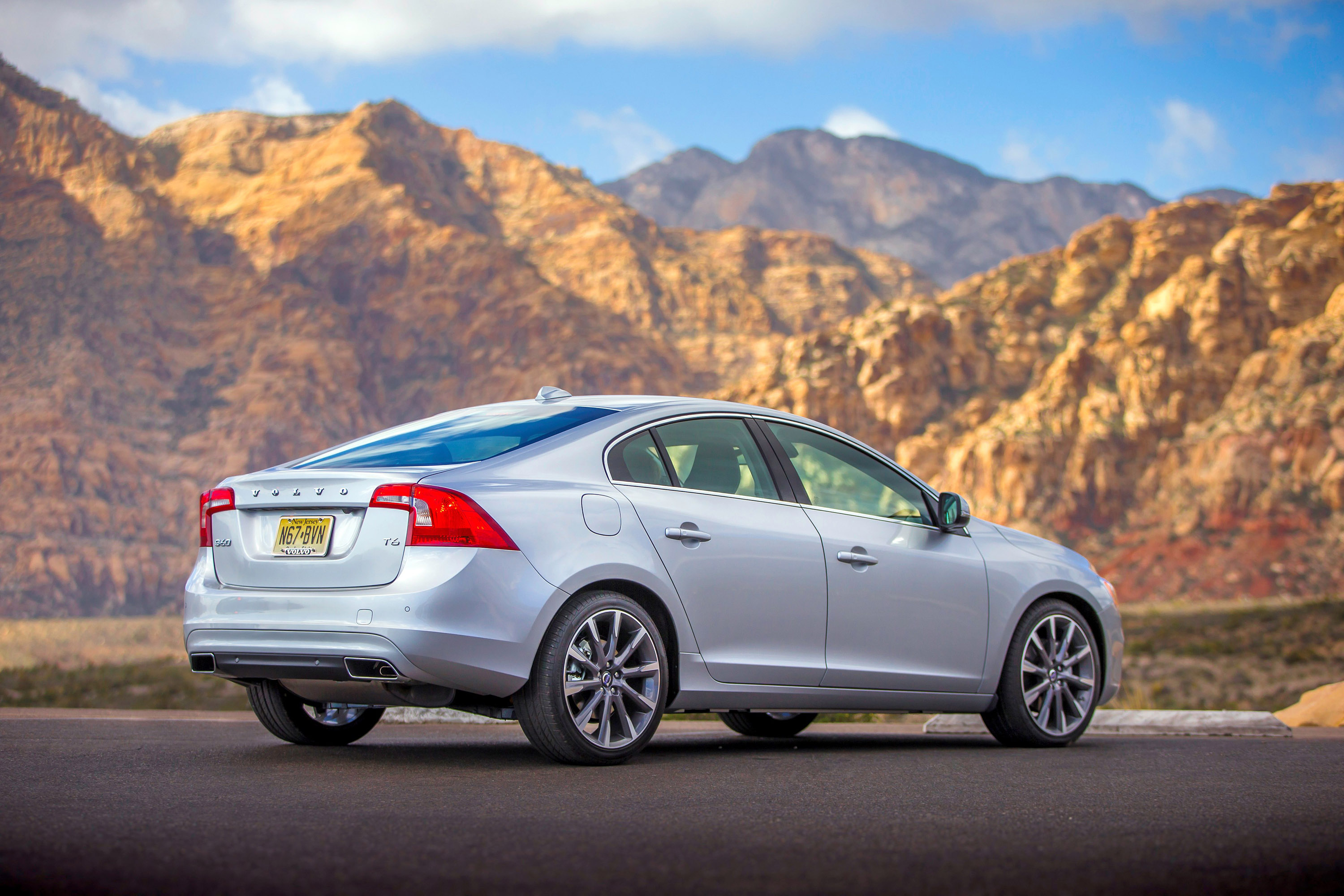 Volvo S60 photo #22