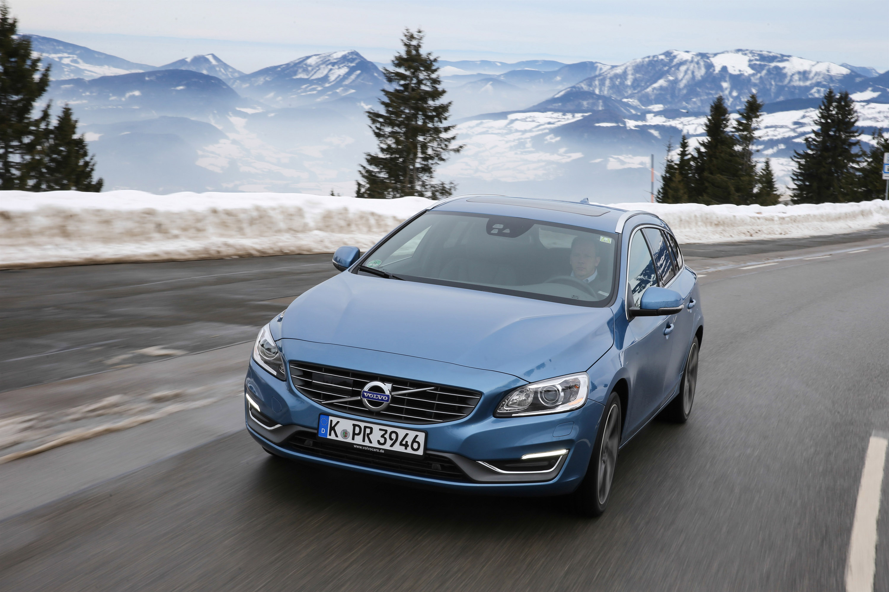 Volvo V60 photo #2