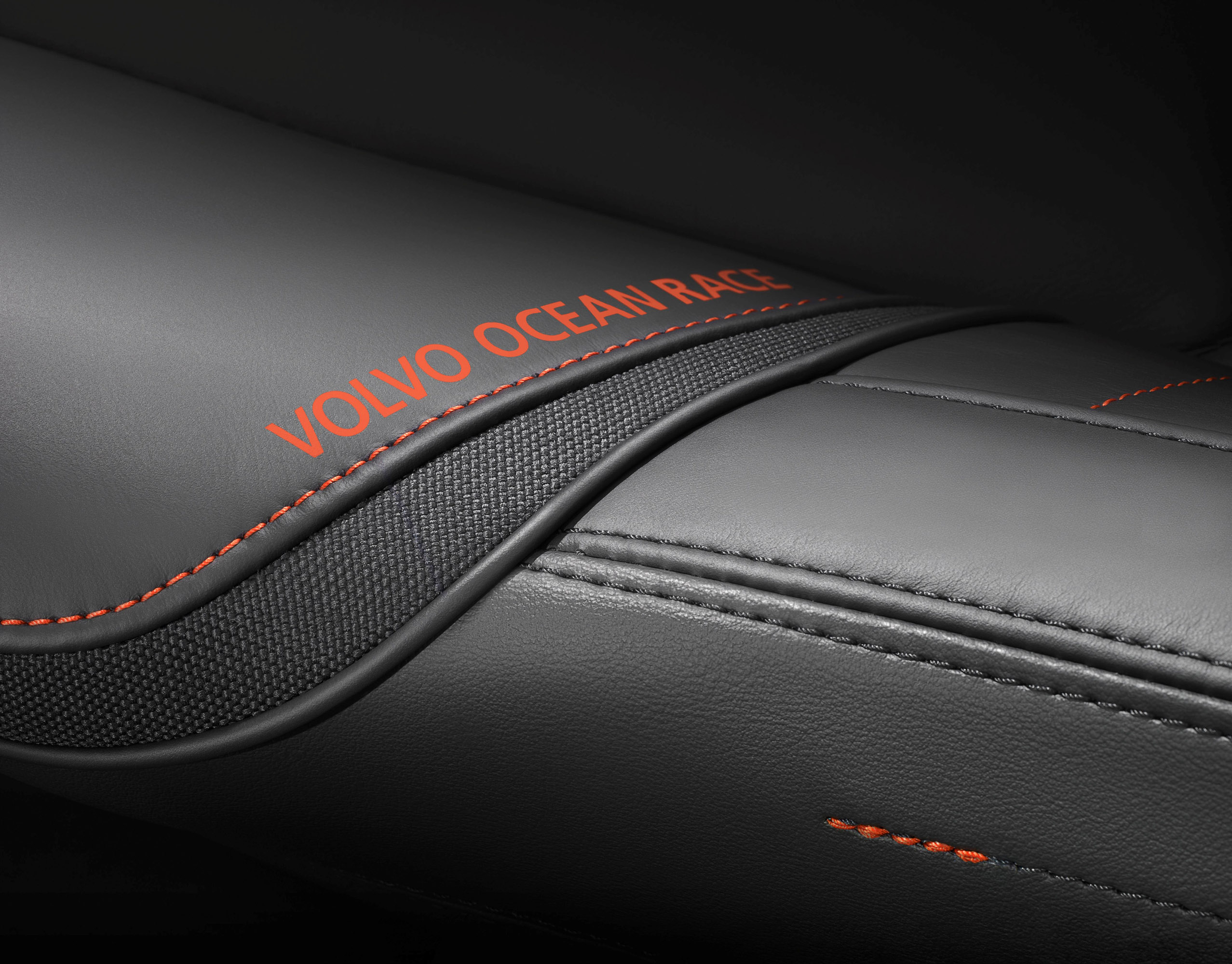 Volvo XC60 photo #25