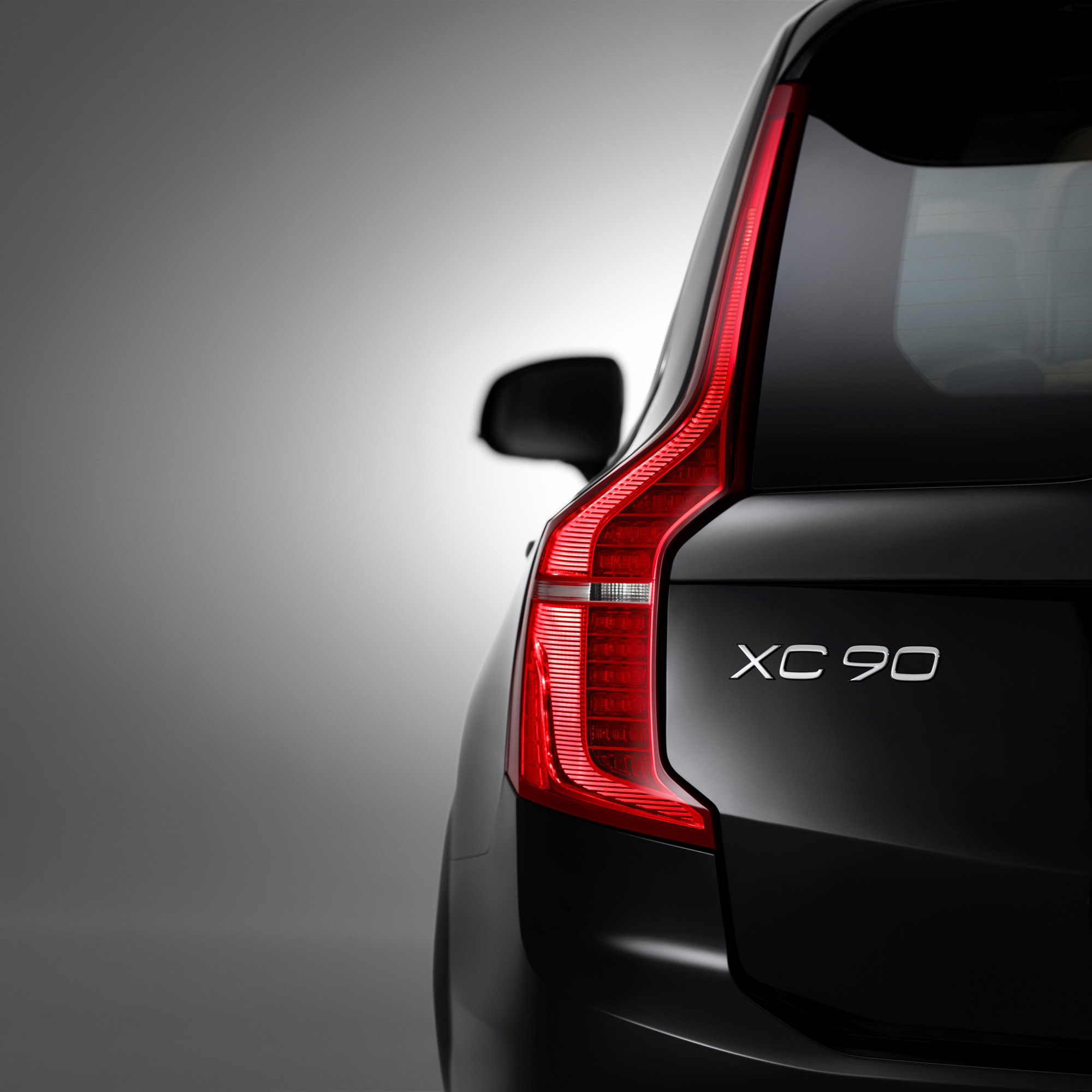 Volvo XC90 photo #24