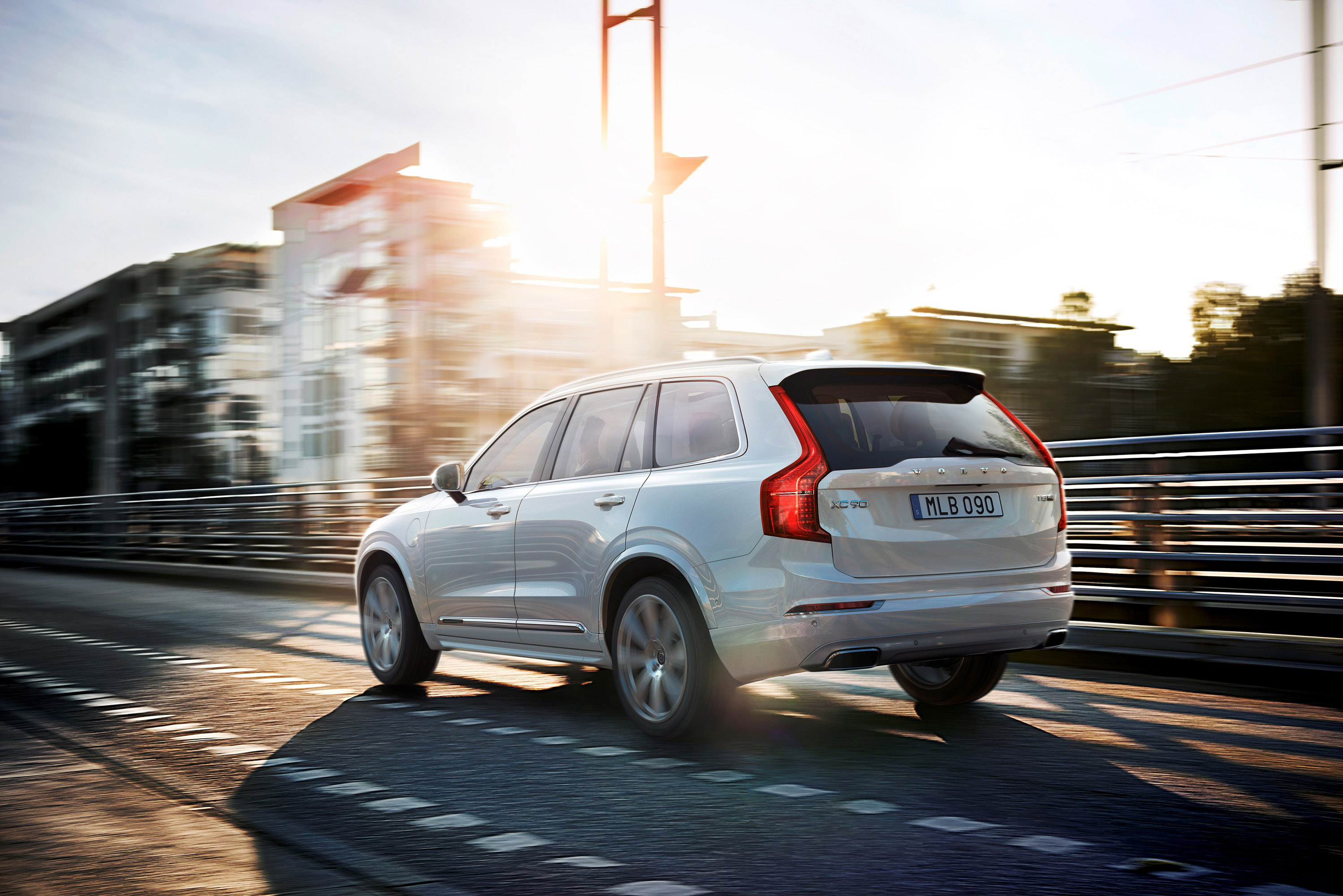 Volvo XC90 photo #31