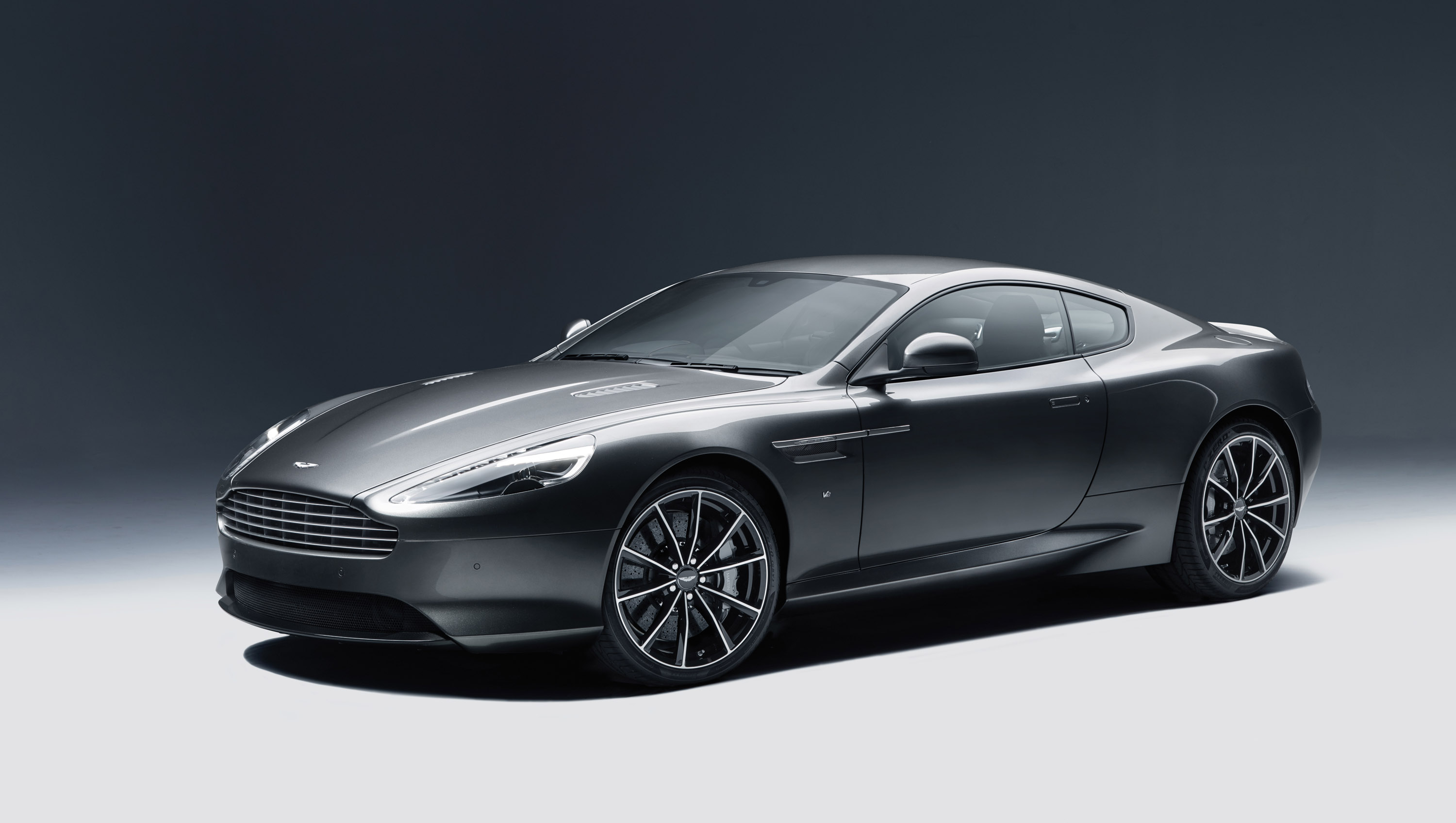 Aston Martin DB9 GT photo #1