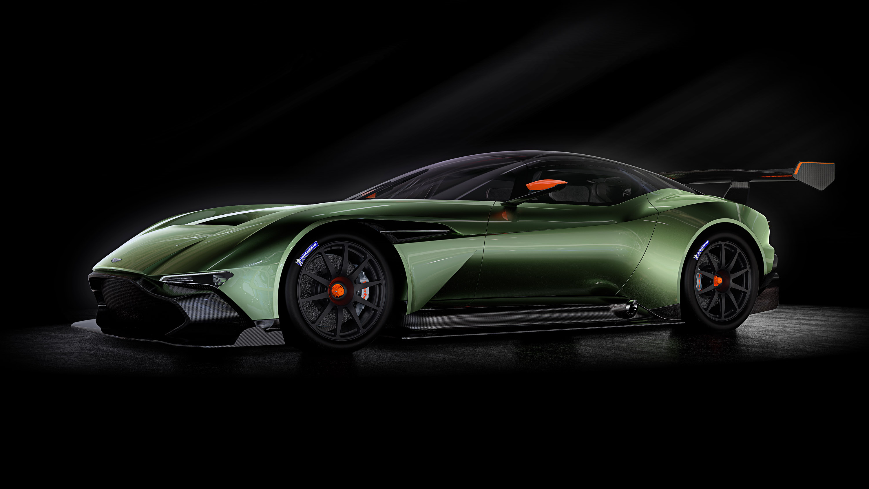 Aston Martin Vulcan photo #1