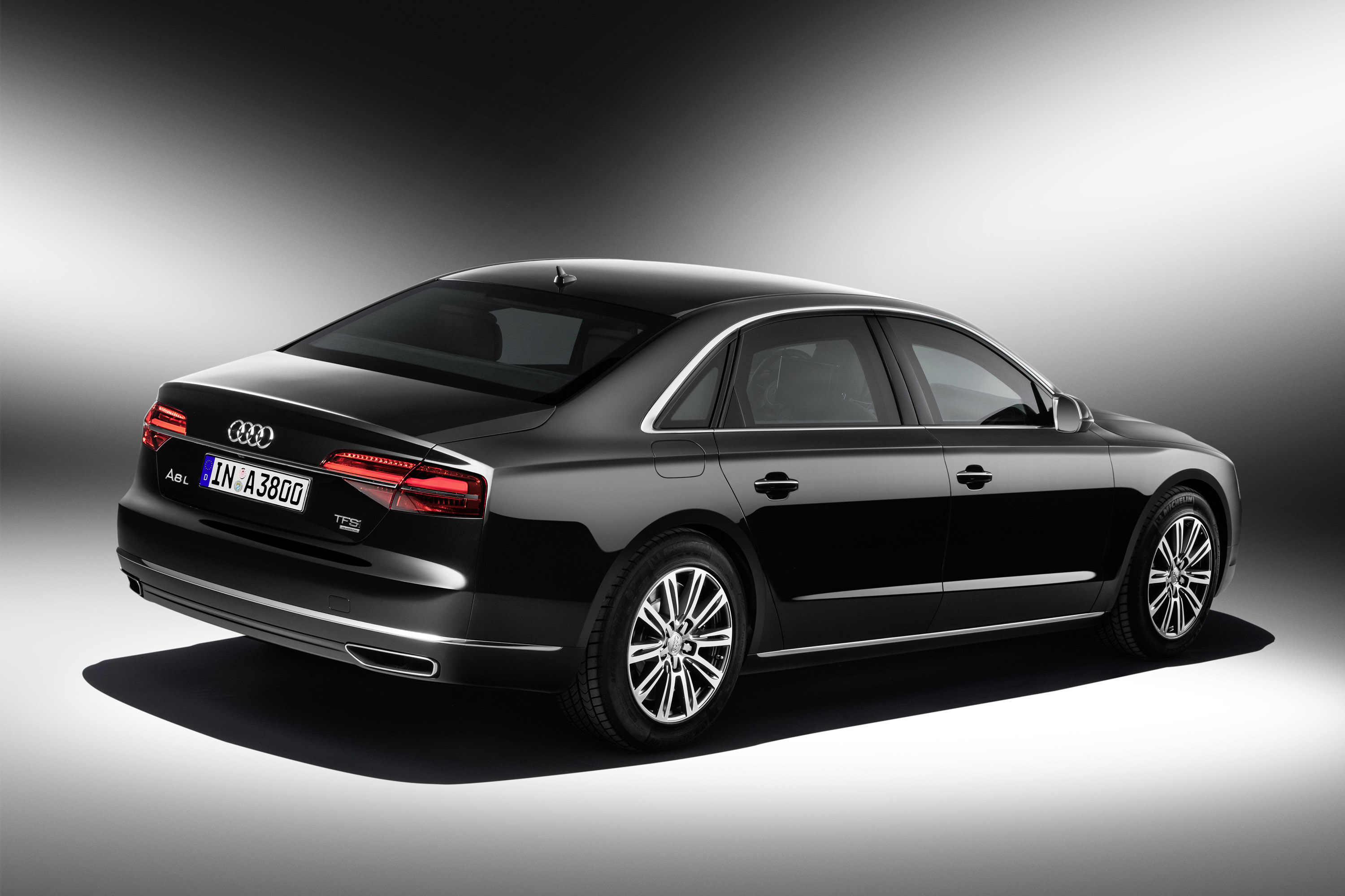 Audi A8 L Security photo #5