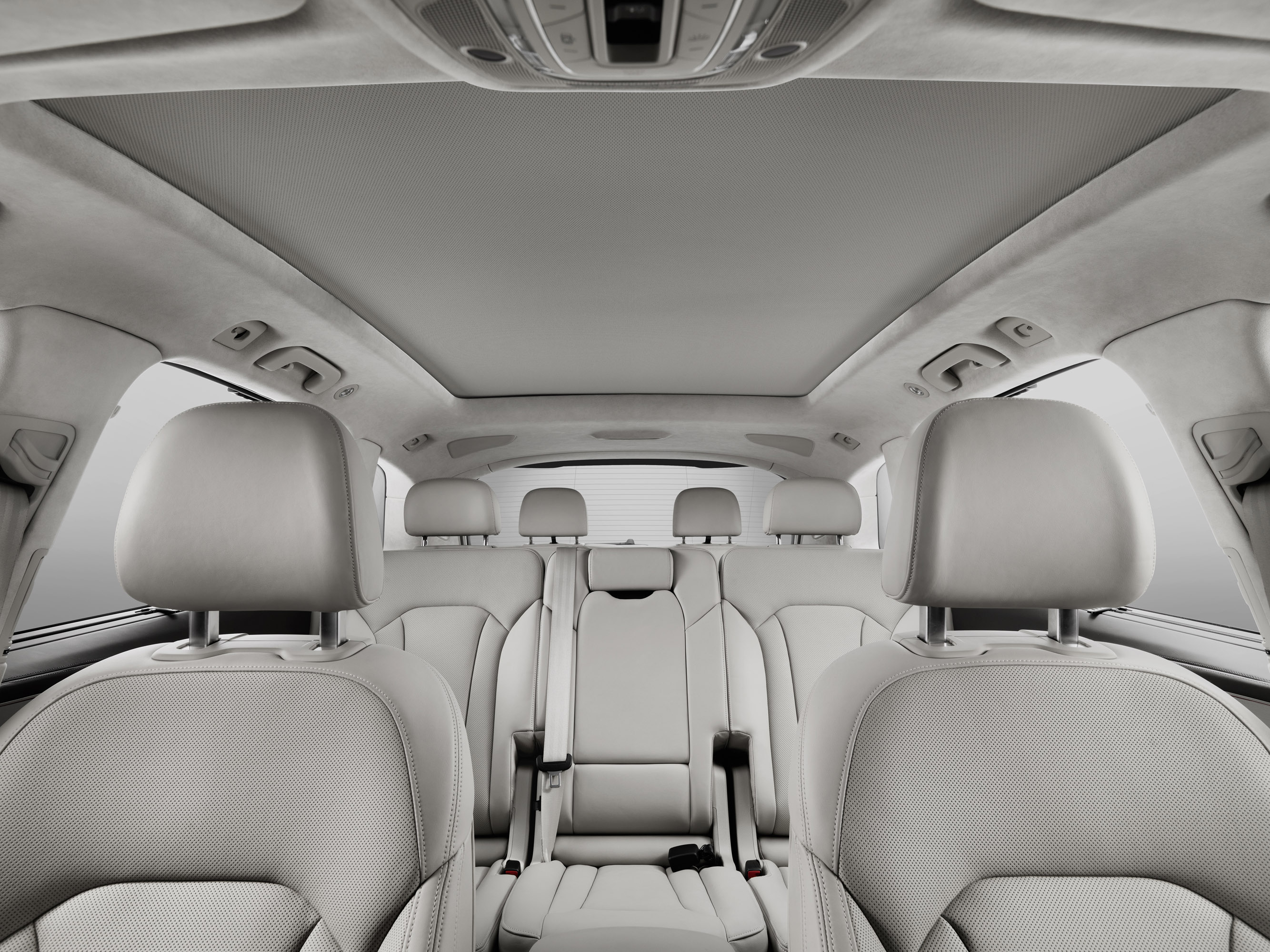 Audi Q7 photo #17