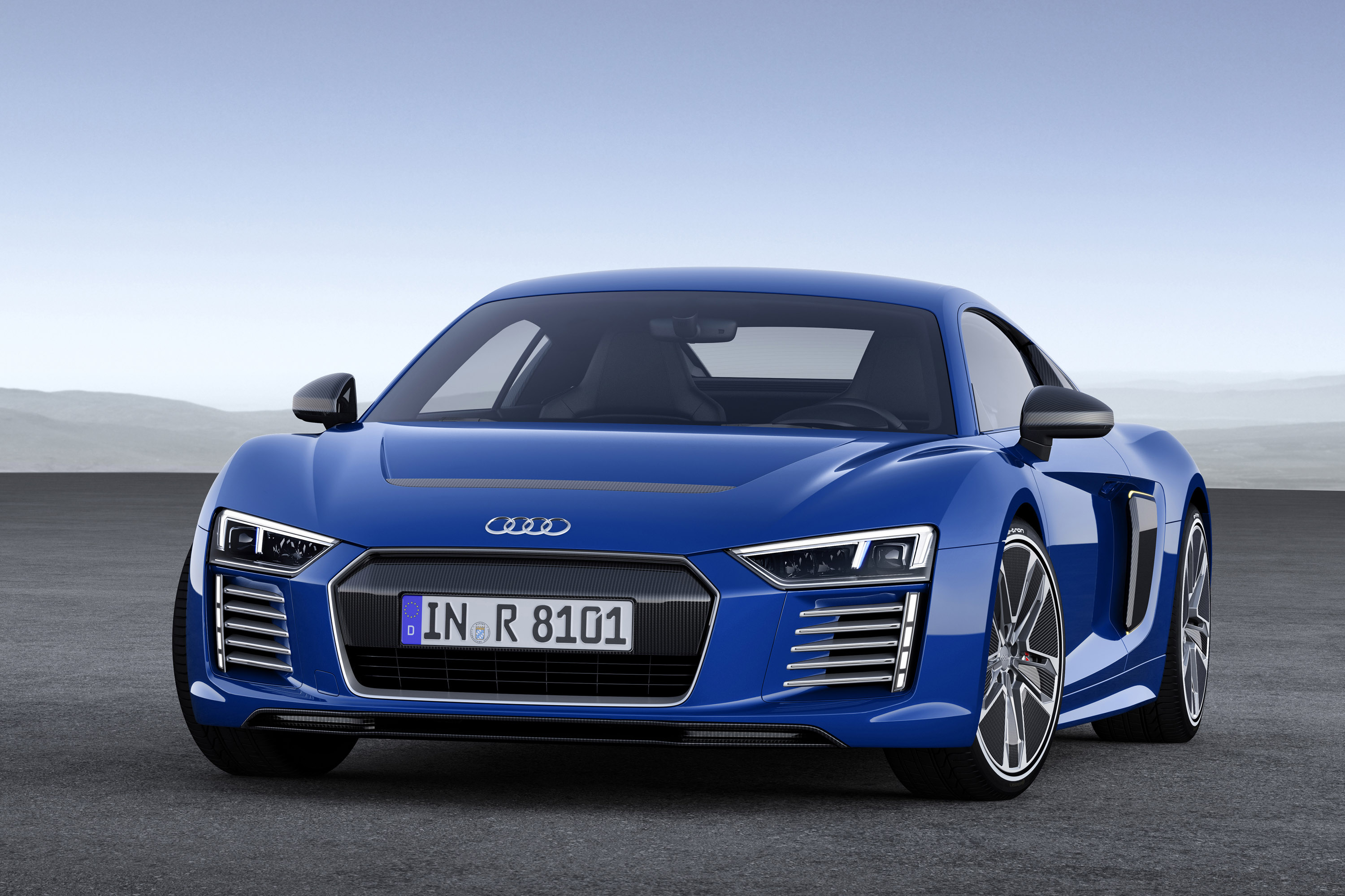 Audi R8 e-tron photo #3