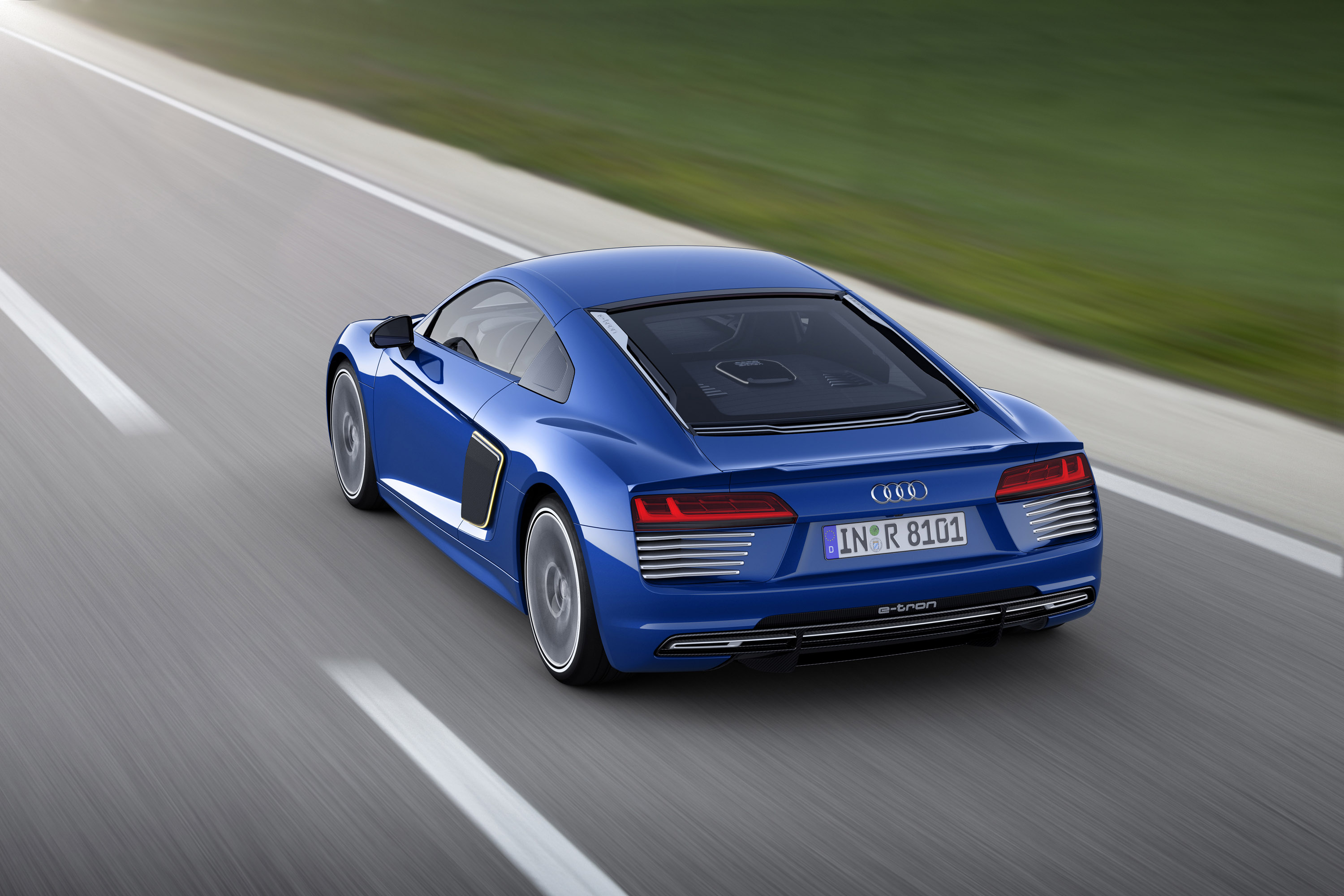 Audi R8 e-tron photo #15