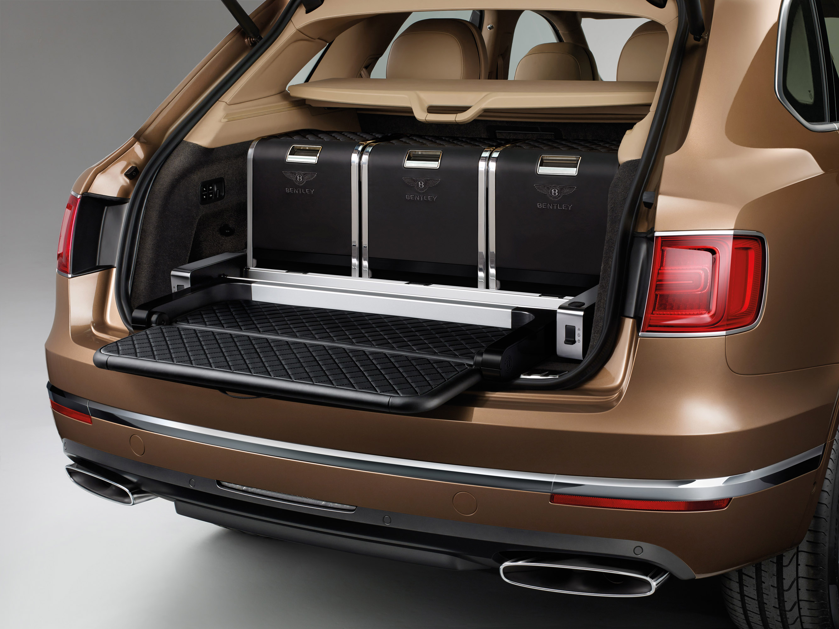 Bentley Bentayga photo #19