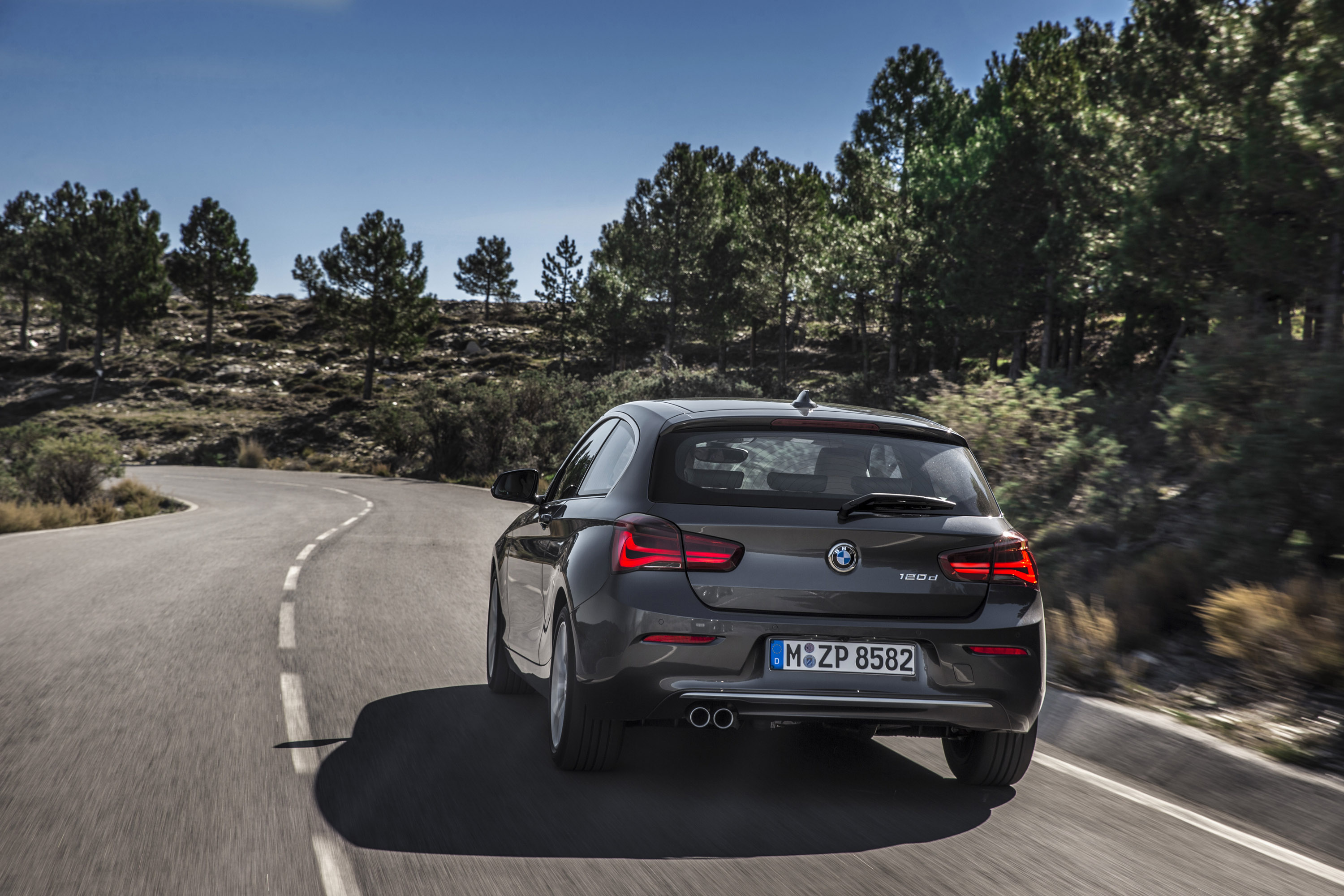 BMW 1-Series 3-door photo #15