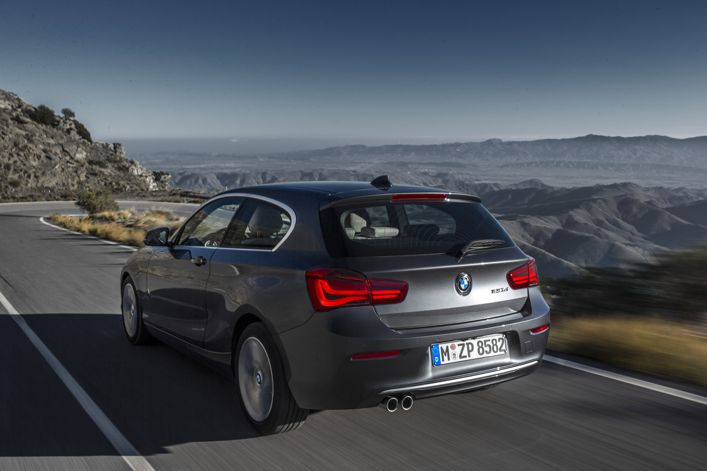 BMW 1-Series 3-door photo #16