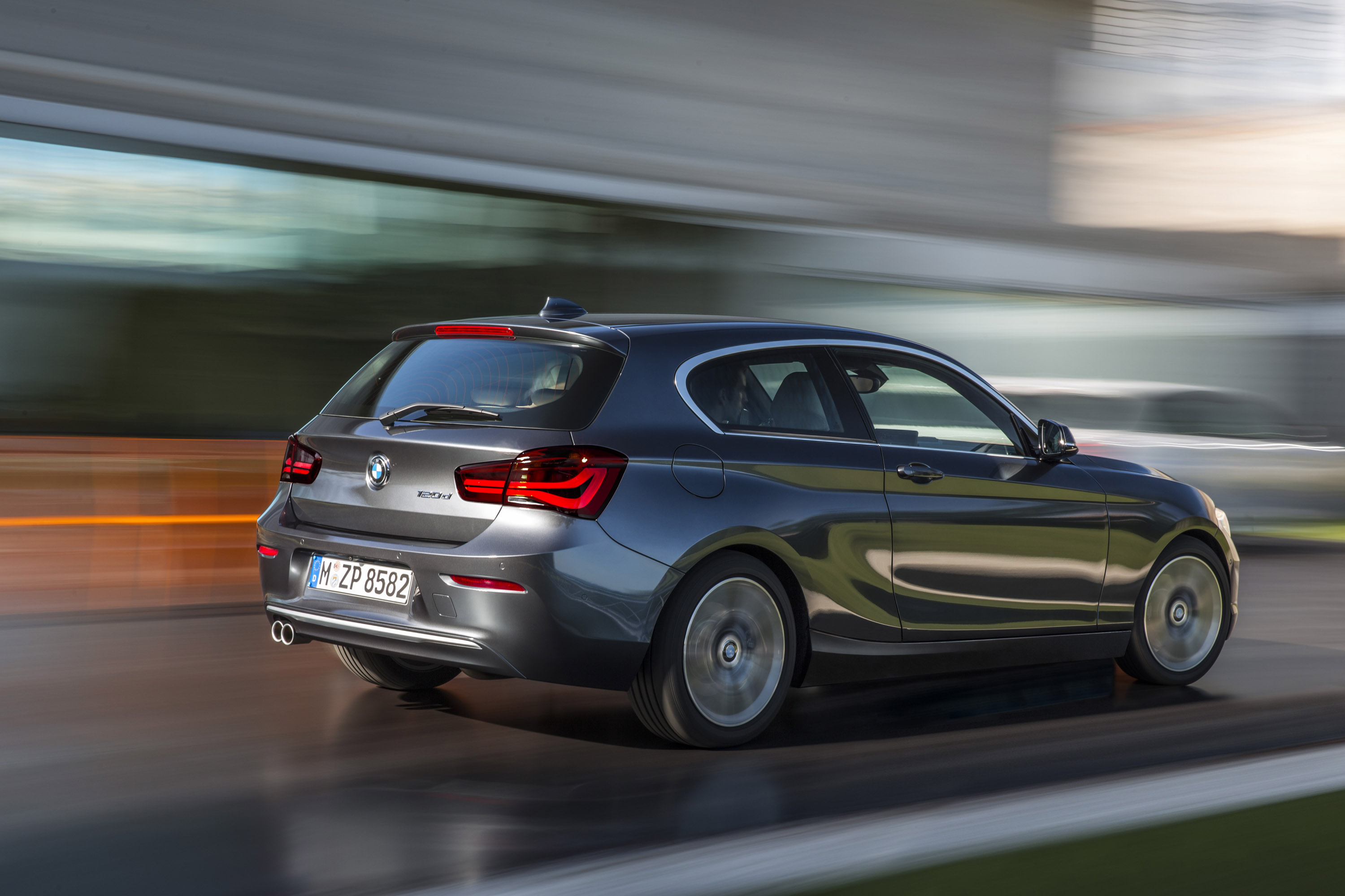 BMW 1-Series 3-door photo #20