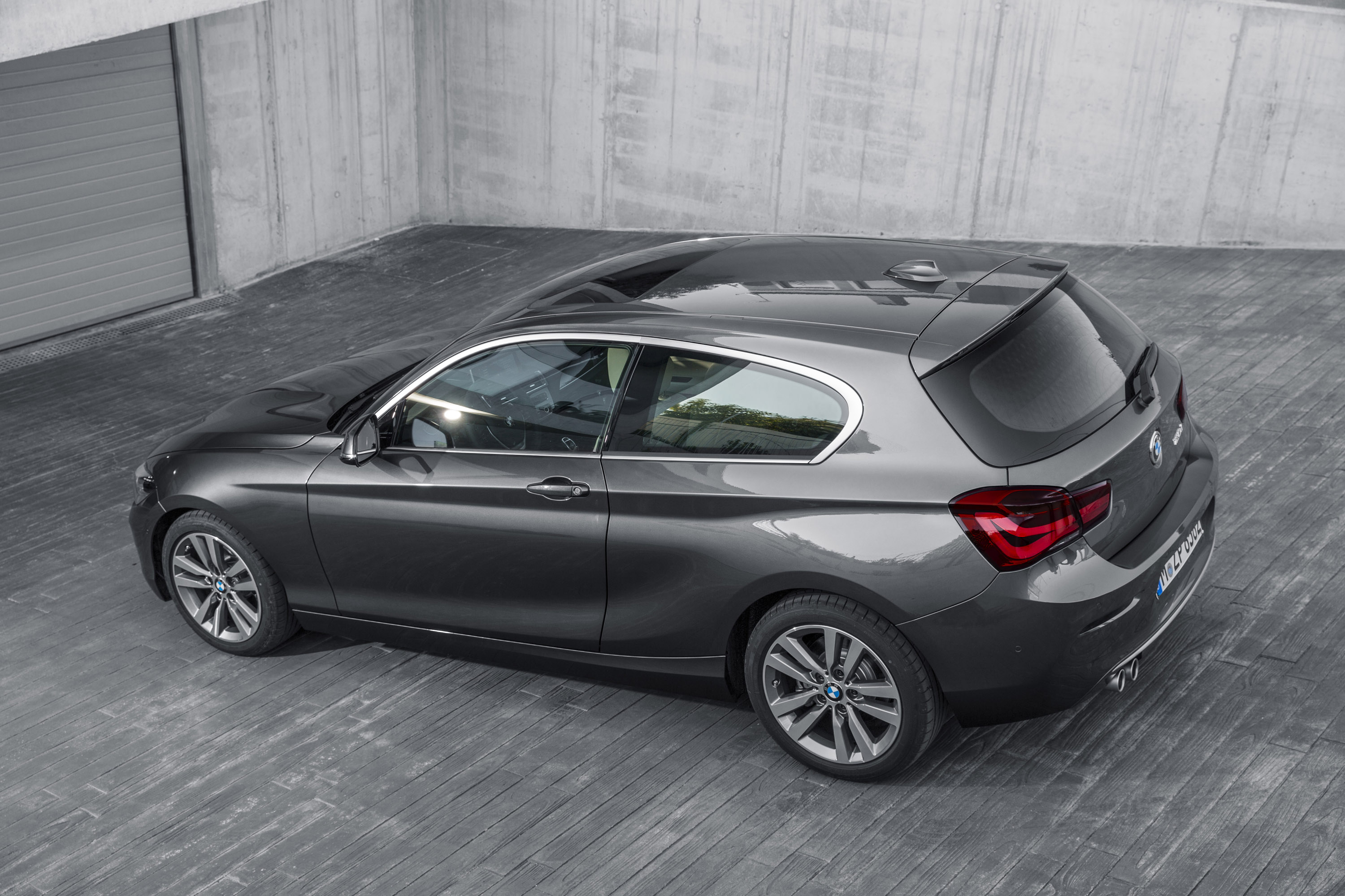BMW 1-Series 3-door photo #21