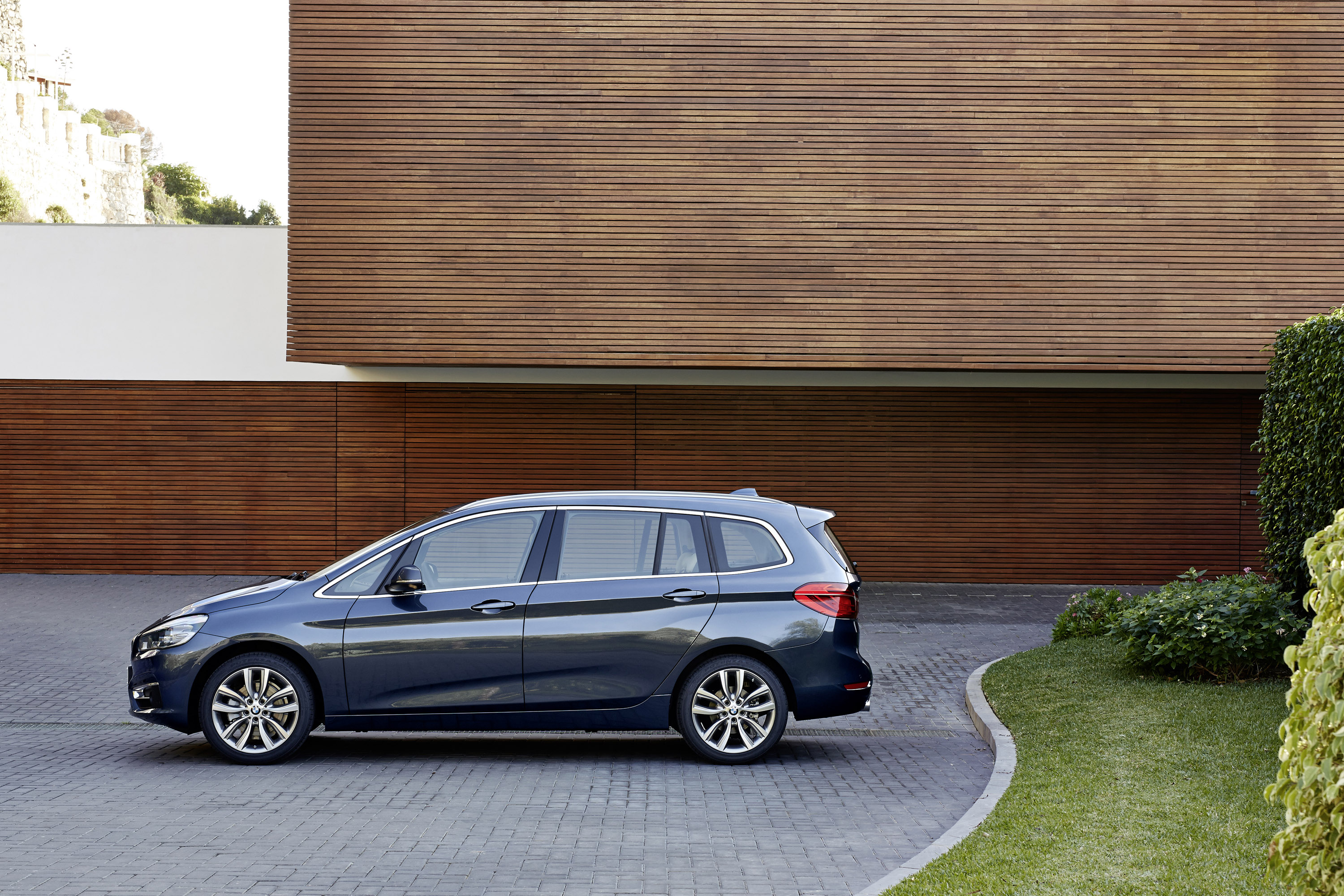 BMW 2-Series Gran Tourer photo #28