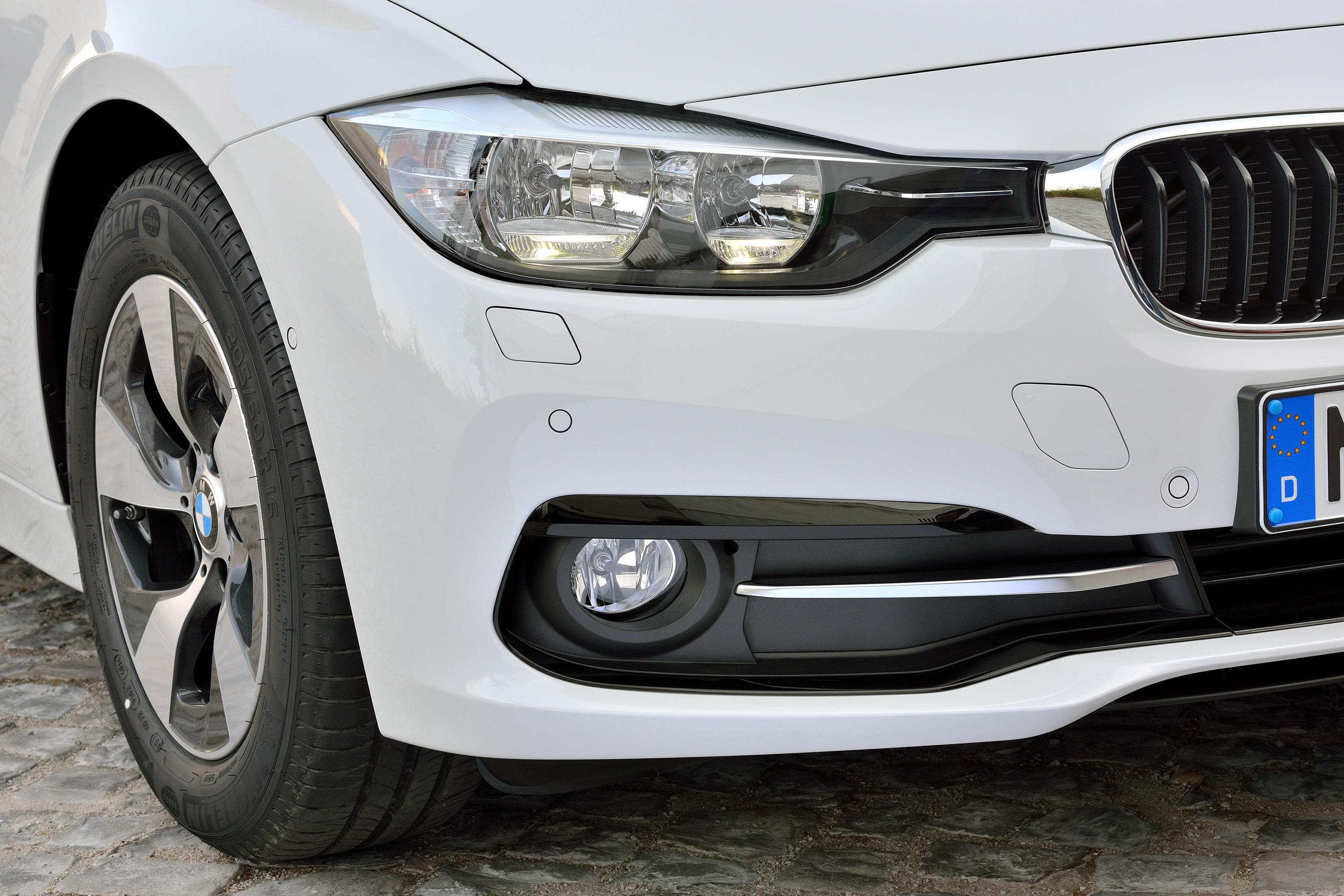 BMW 3-Series Touring photo #25