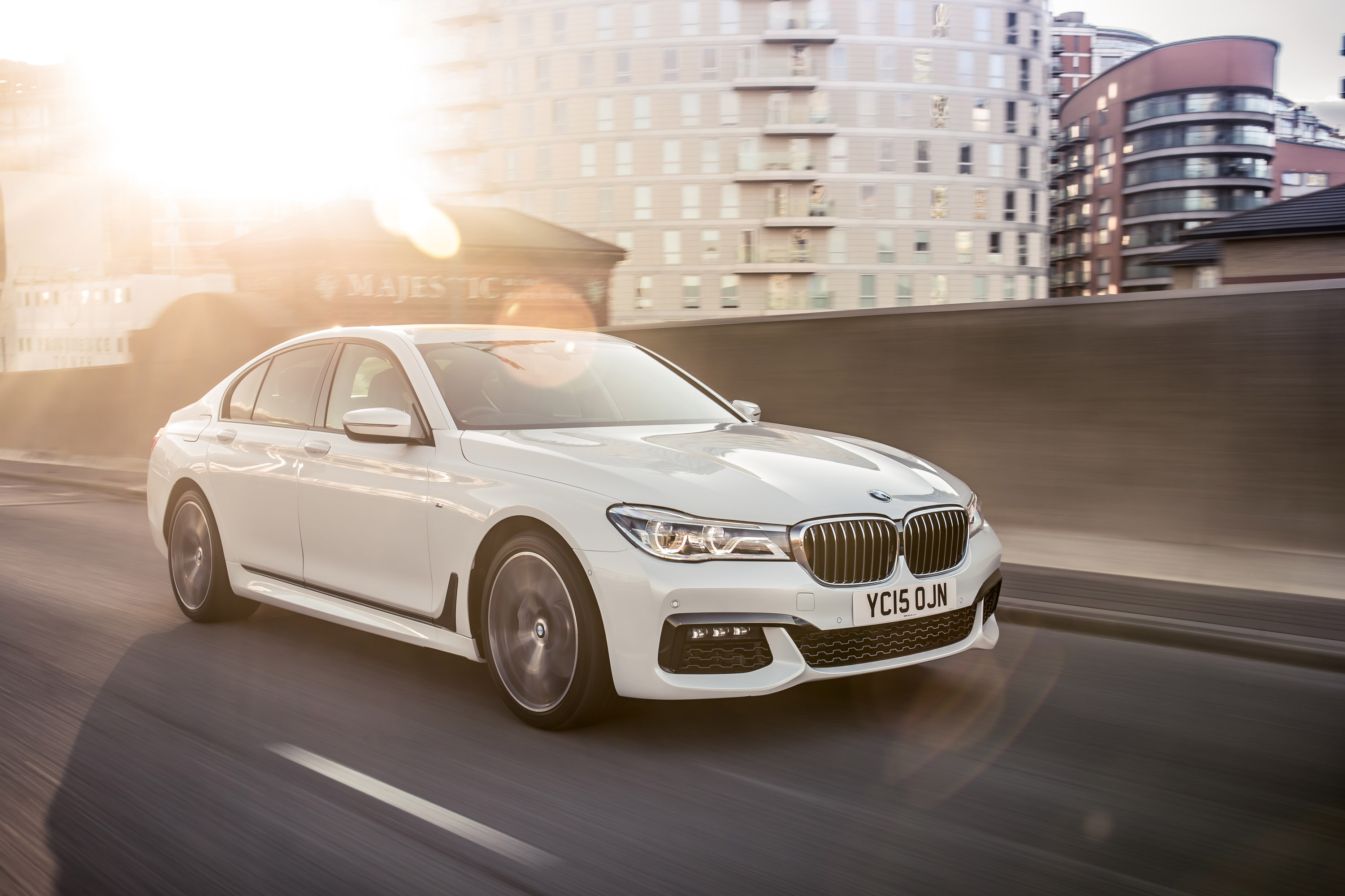 BMW 7-Series UK-Version photo #20