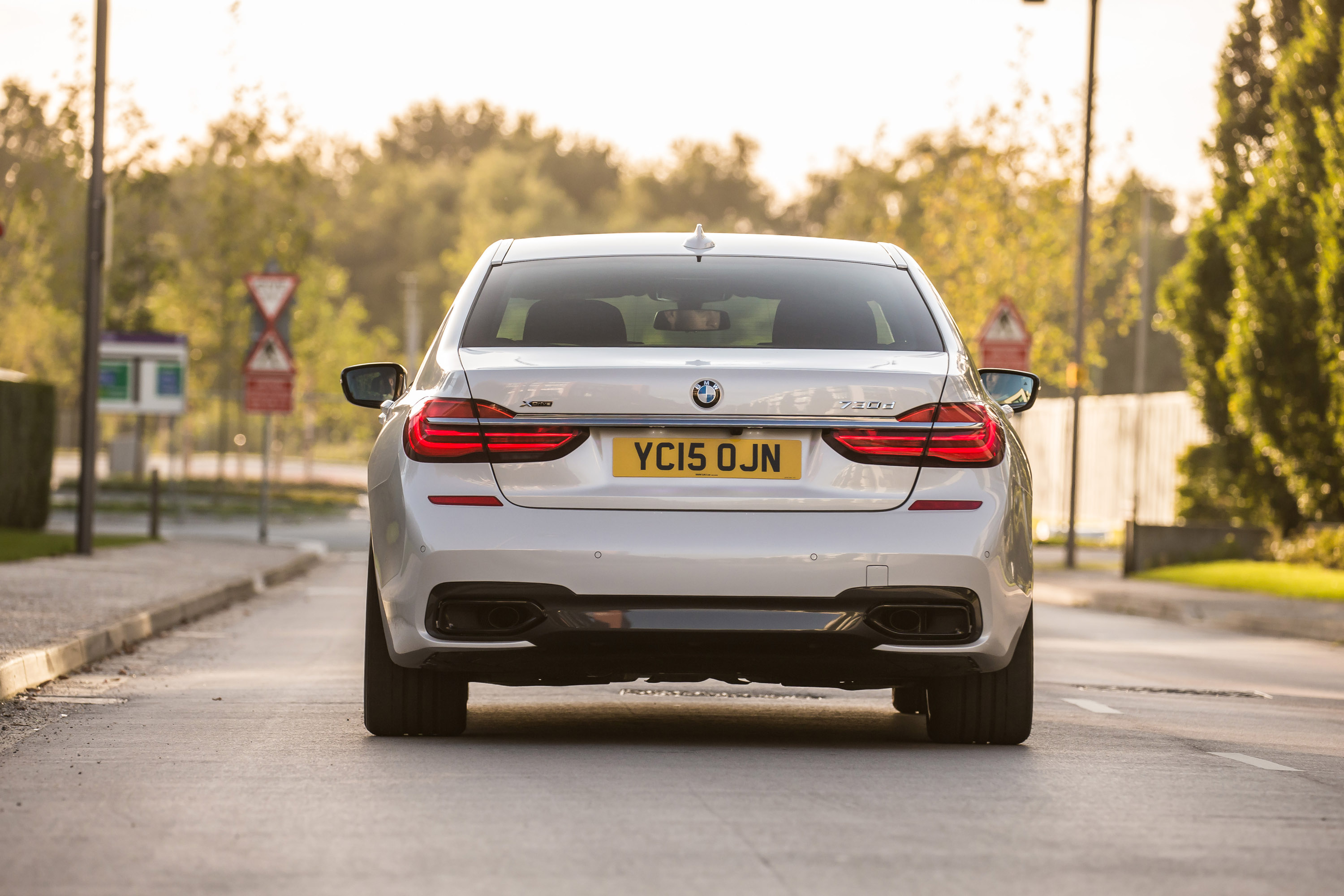 BMW 7-Series UK-Version photo #44