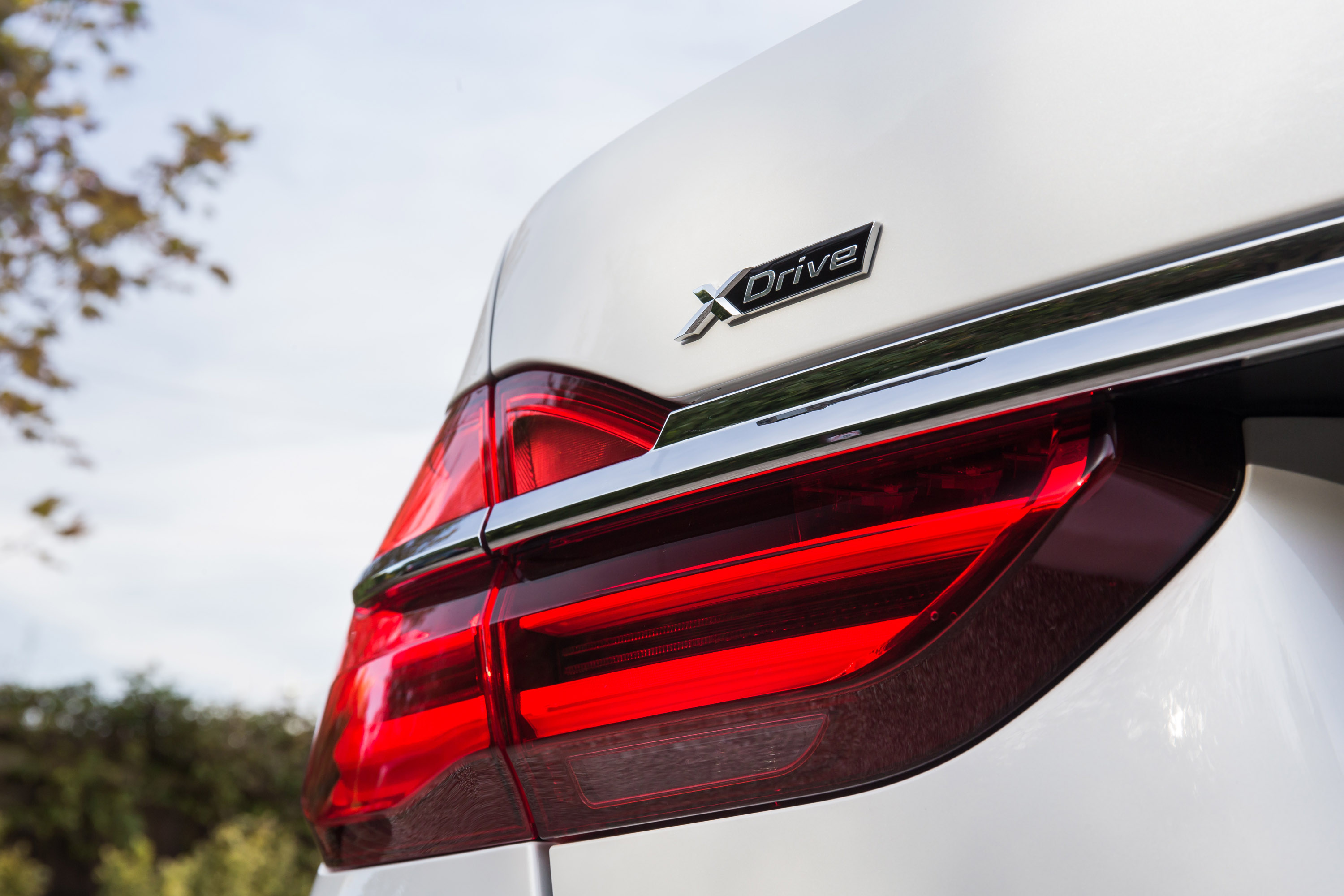 BMW 7-Series UK-Version photo #57